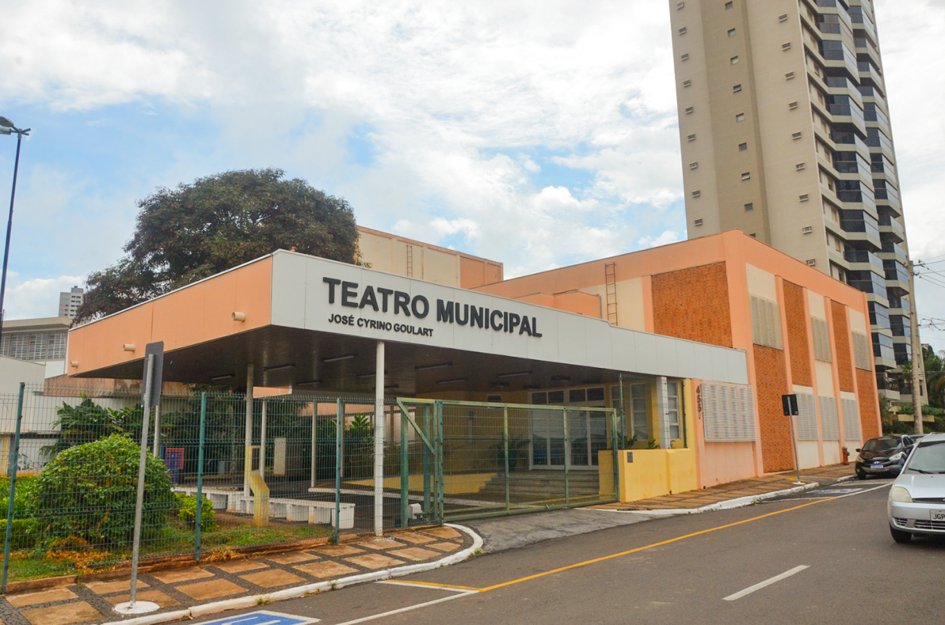 Prefeitura anuncia abertura da agenda do Teatro Municipal