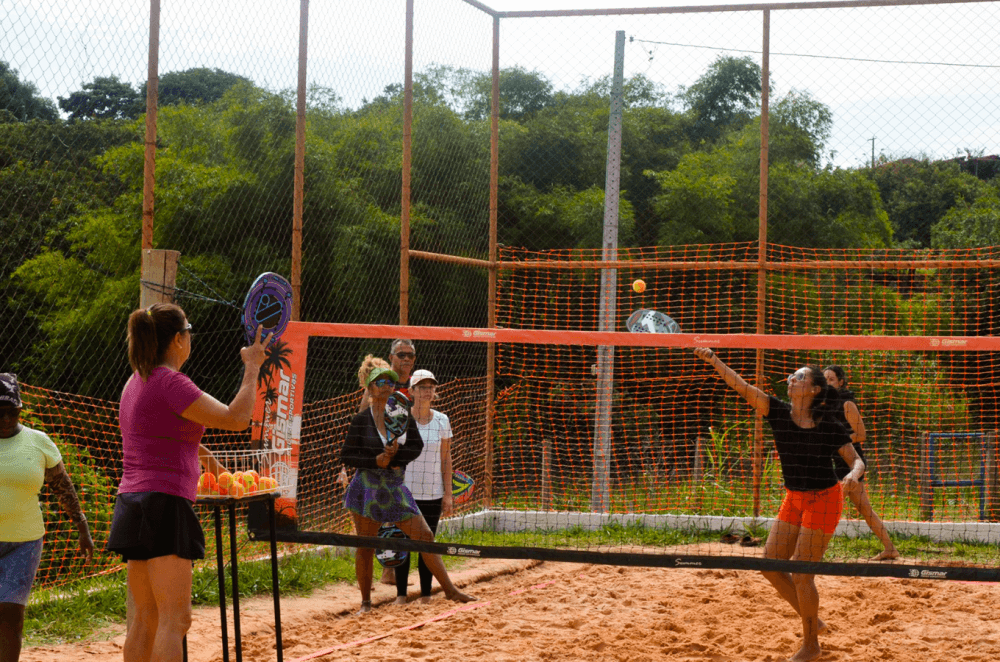 Prefeitura oferece aulas de Vôlei de Praia e Beach Tennis no Parque dos Trabalhadores