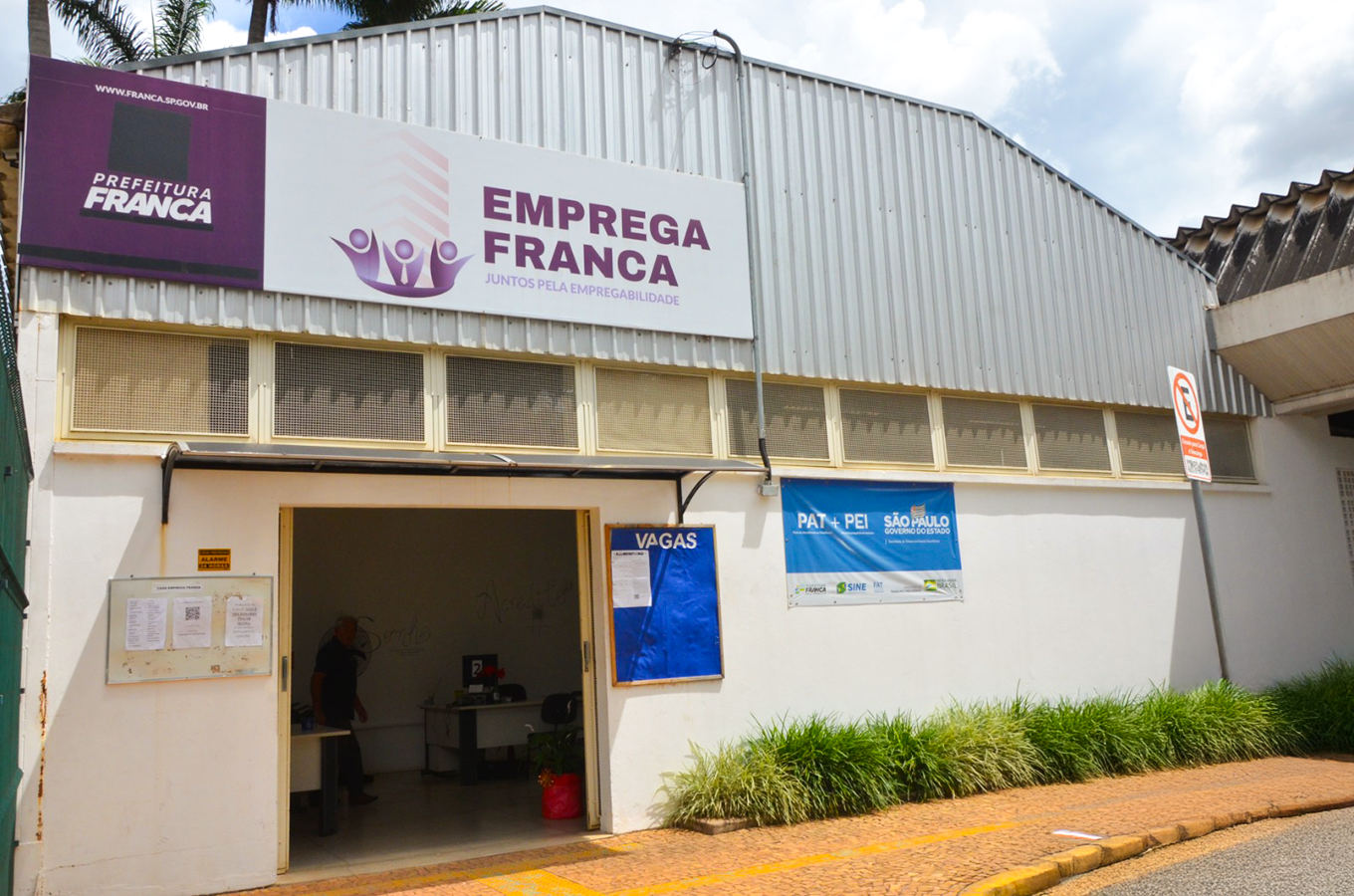 Emprega Franca disponibiliza 132 vagas de trabalho