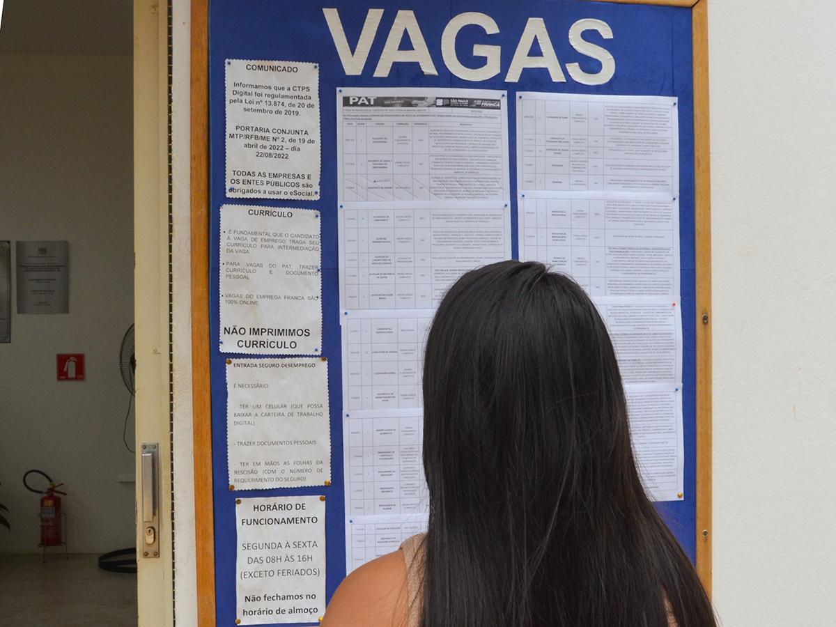 Emprega Franca inicia semana com 308 vagas de trabalho