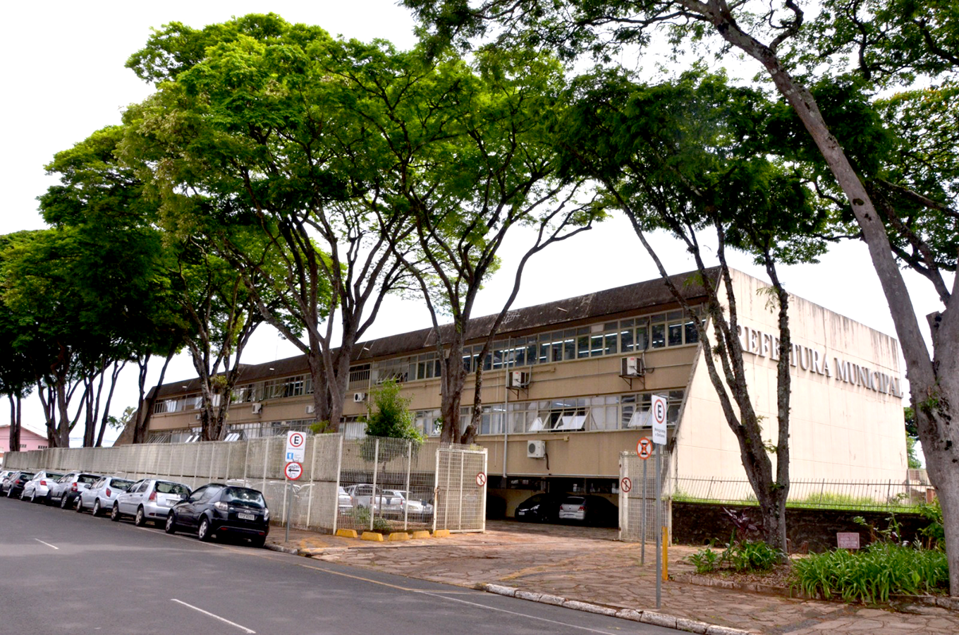 Administração divulga classificação provisória e notas das provas dos Concursos