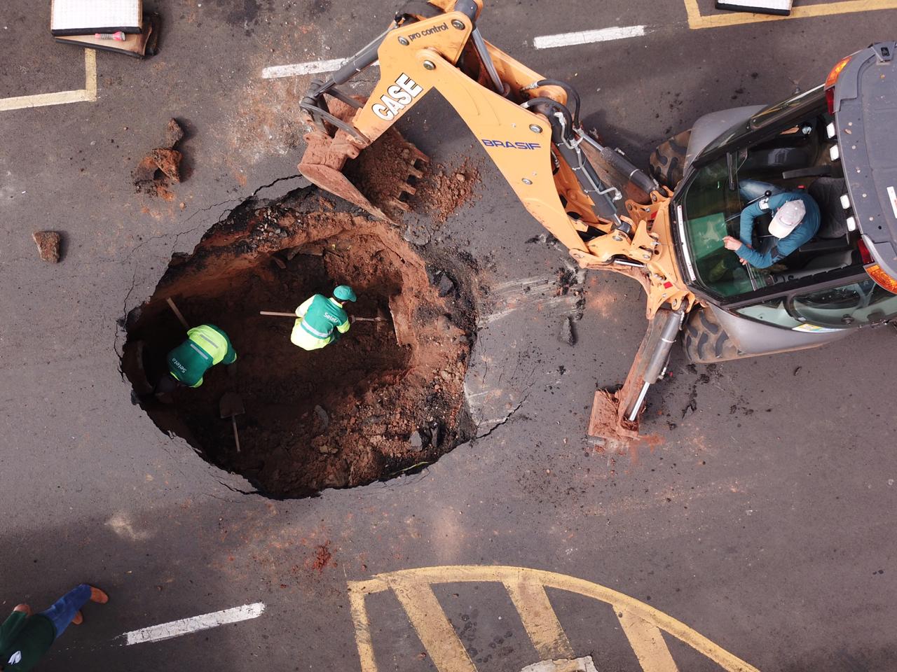 Prefeitura trabalha na recuperação dos estragos causados pela chuva