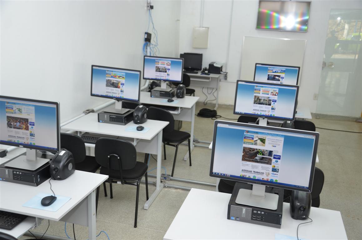 Centro de Inclusão Digital é sucesso na Rodoviária