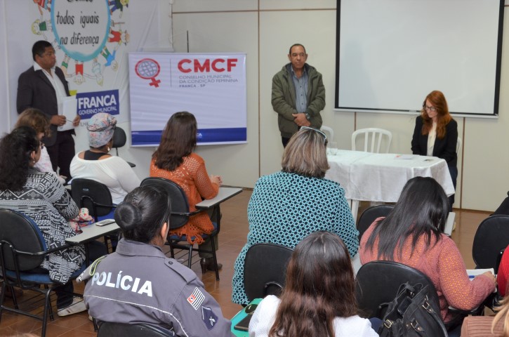 Kraus continua a frente da Condição Feminina