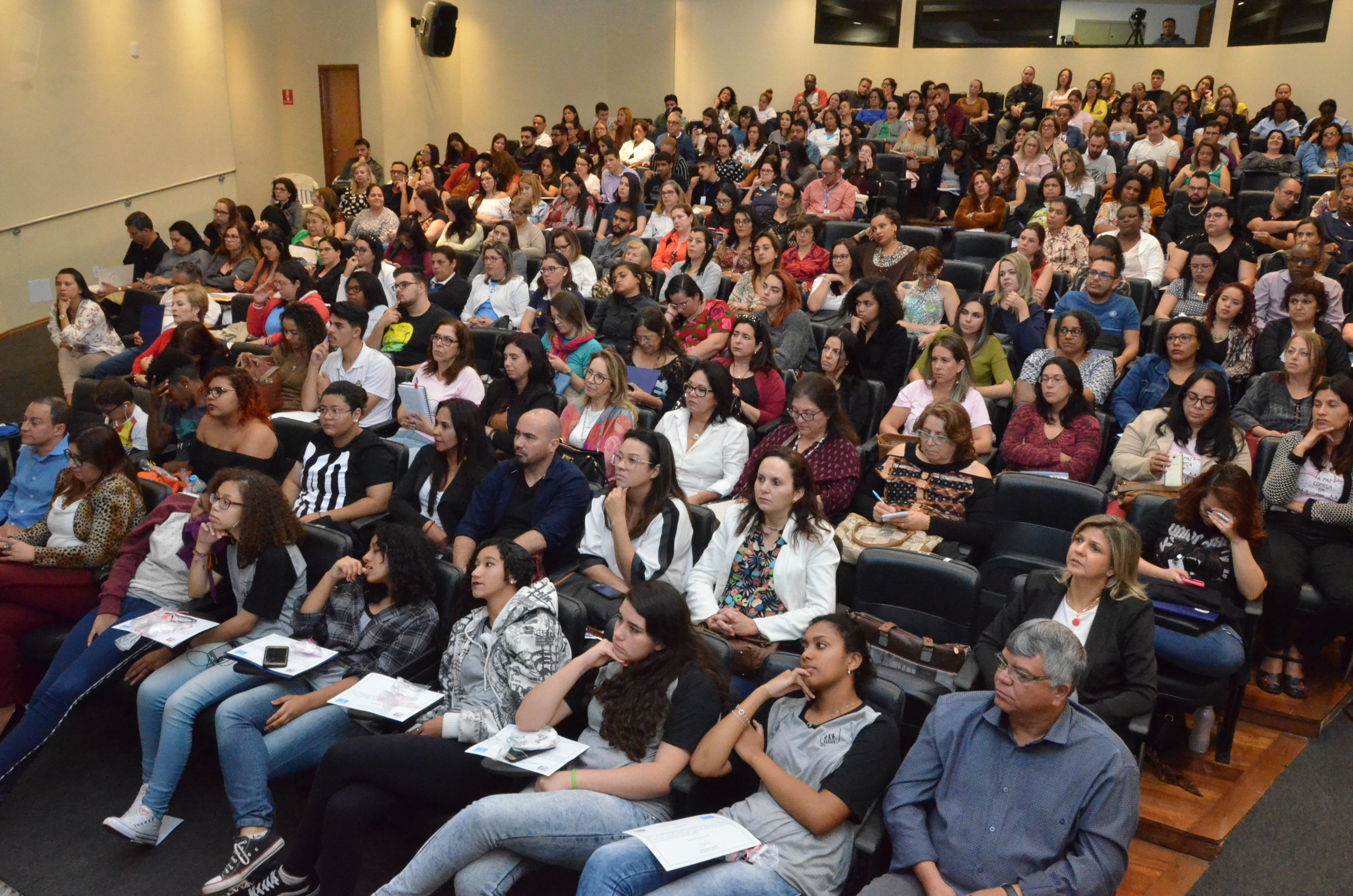 Encontro Juntos pela Vida reúne centenas de pessoas na Facef