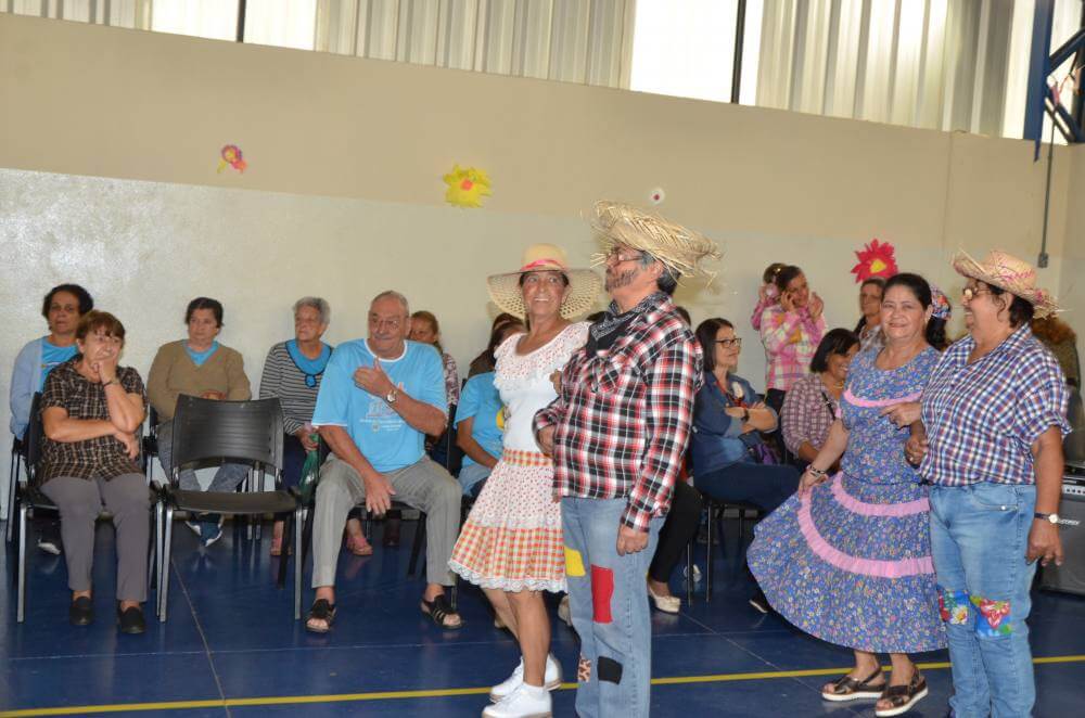 Confraternização do CCI lota casa no Redentor