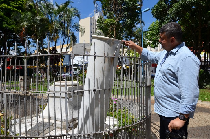 Visita marca início de estudos para restauro do Relógio do Sol