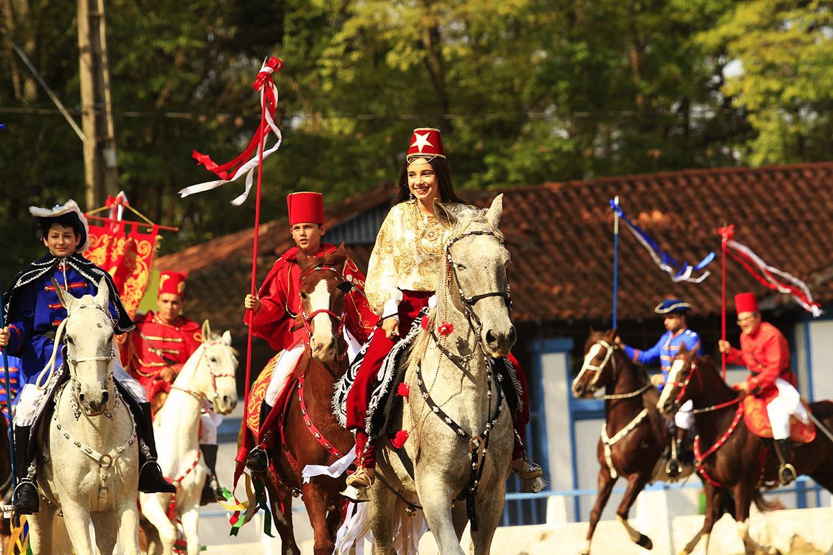 Cavalhadas com muitas atrações no final de semana