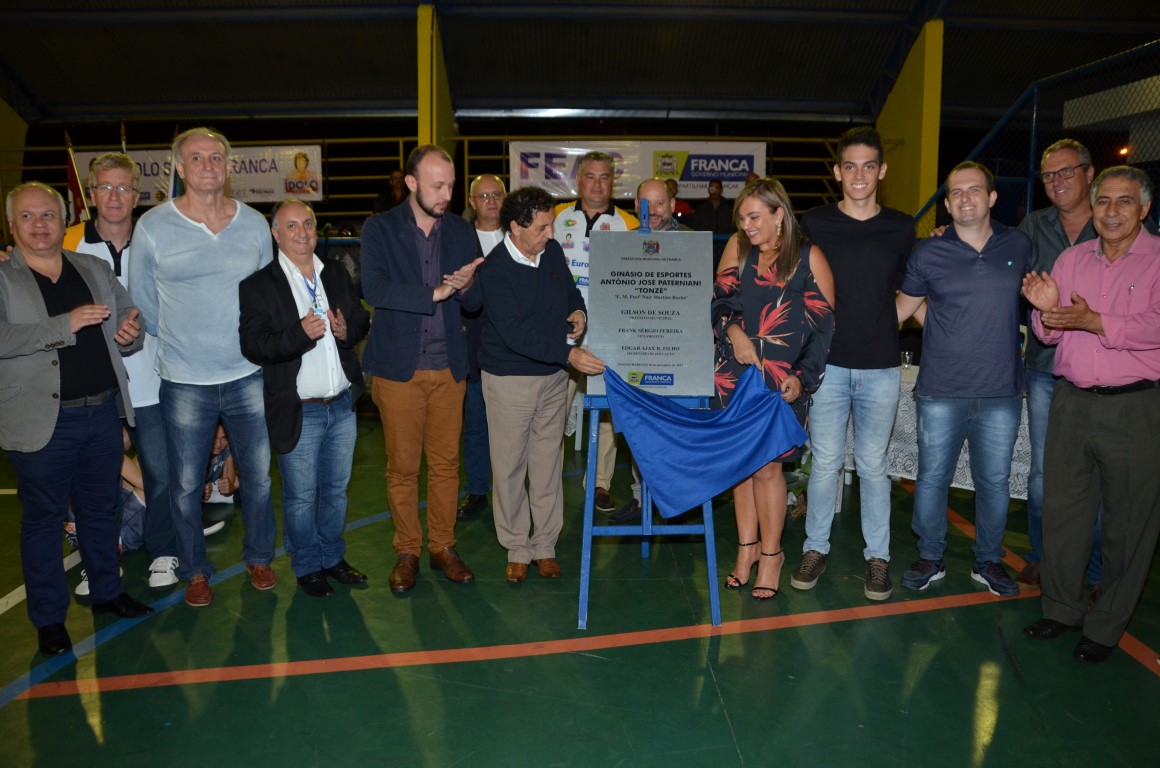 Prefeitura inaugura Ginásio de Esportes na Estação