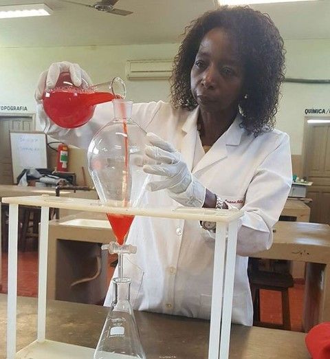 Pesquisadora Joana DArc palestra com servidoras