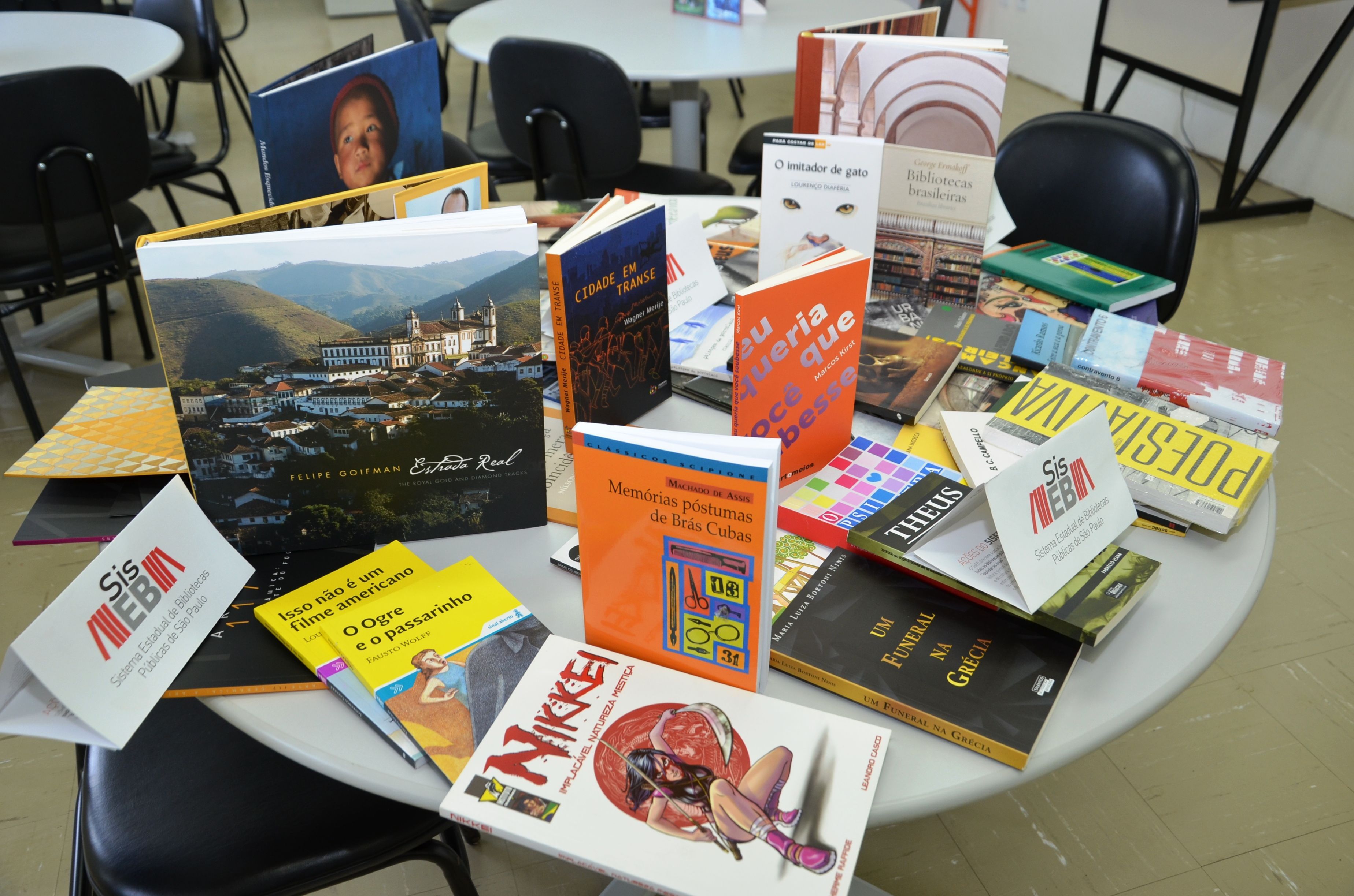 Biblioteca Municipal funciona com horário especial