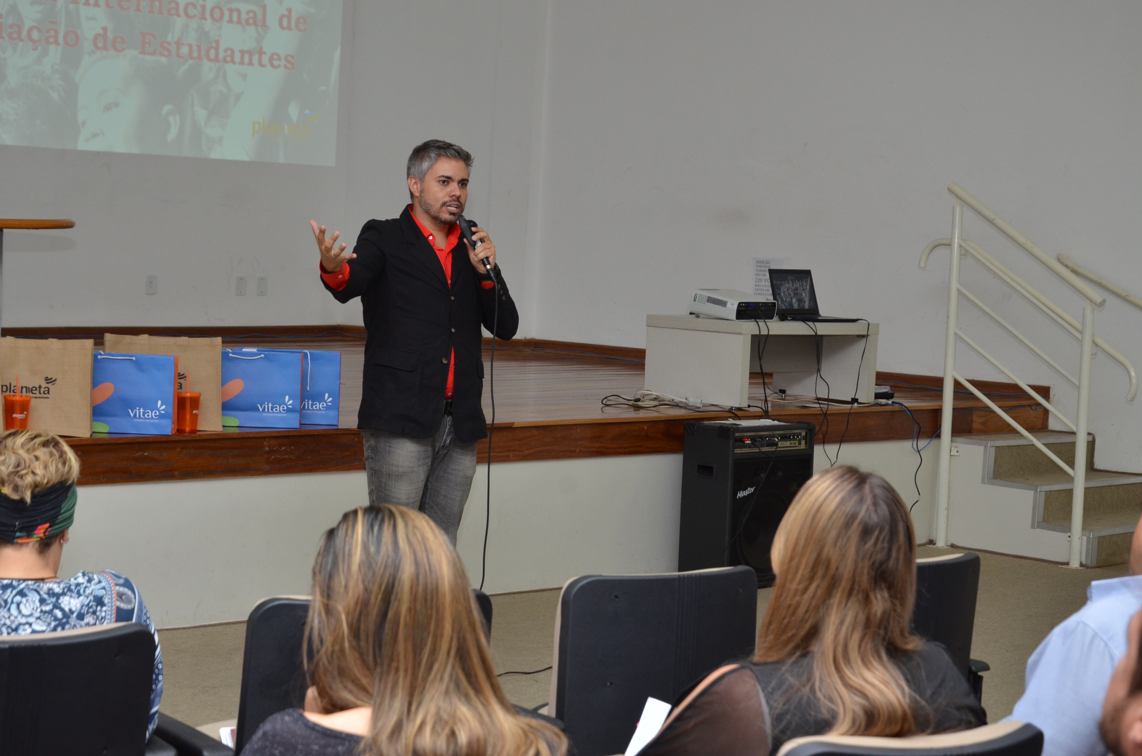 Gestão eficaz foi tema de palestra na Educação