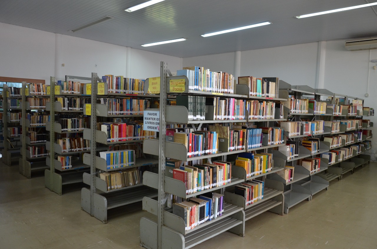 Biblioteca Municipal recebe 650 novos títulos