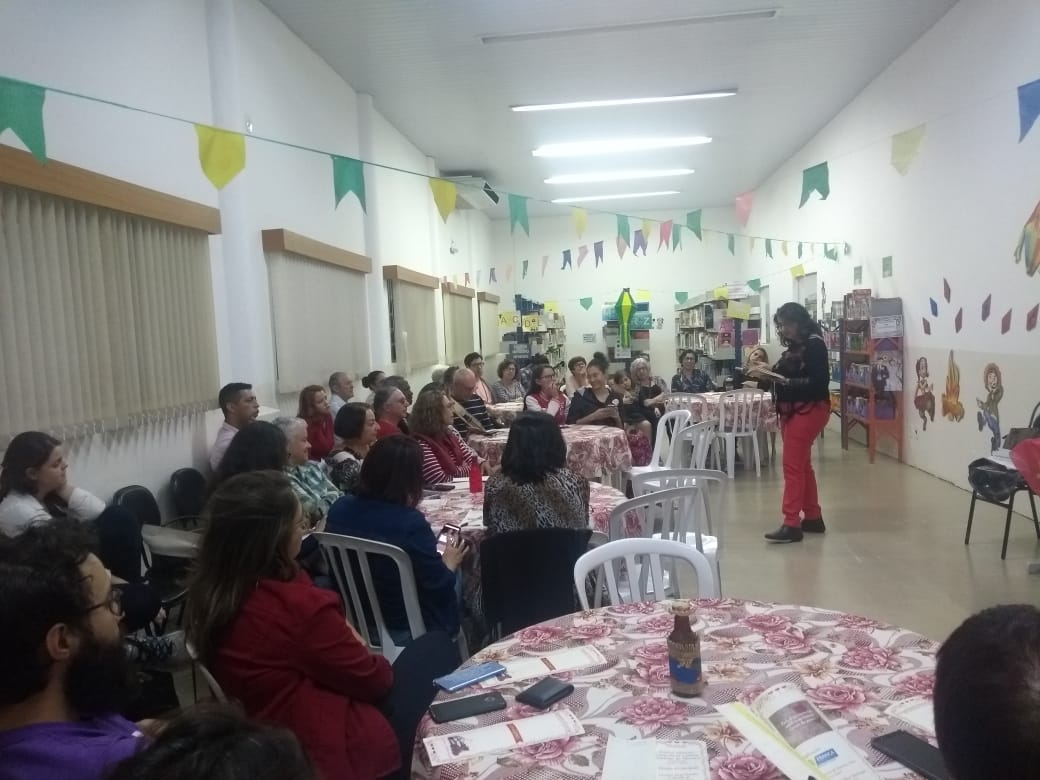 Biblioteca promove Degustação Literária nesta sexta-feira