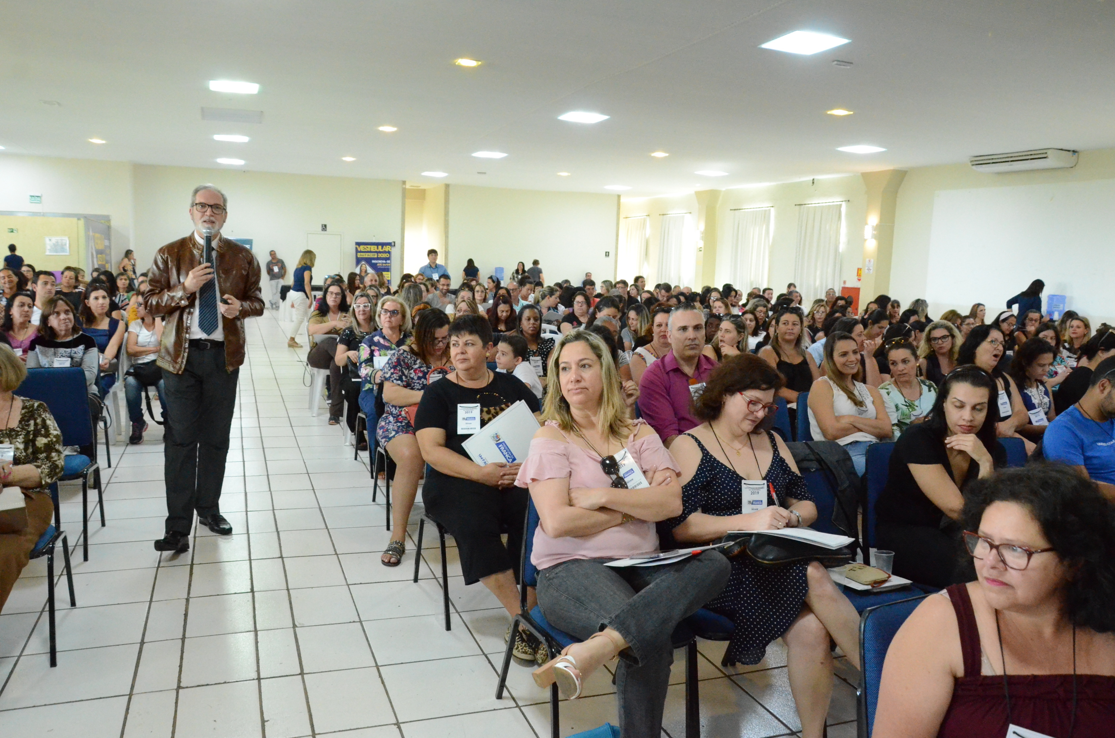 Merendeiras fazem capacitação no encerramento das férias