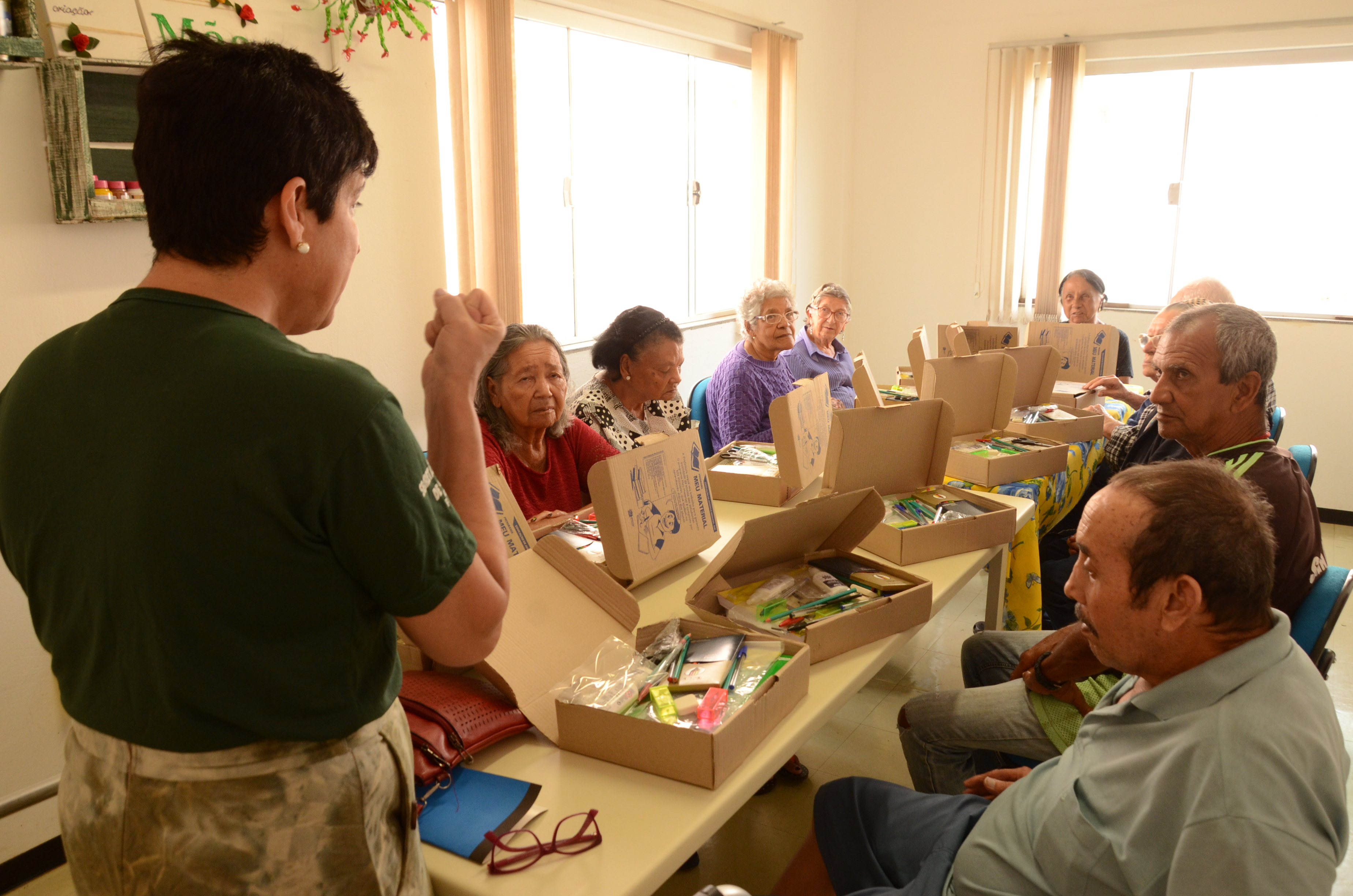 Prefeitura inaugura novo núcleo de alfabetização de adultos