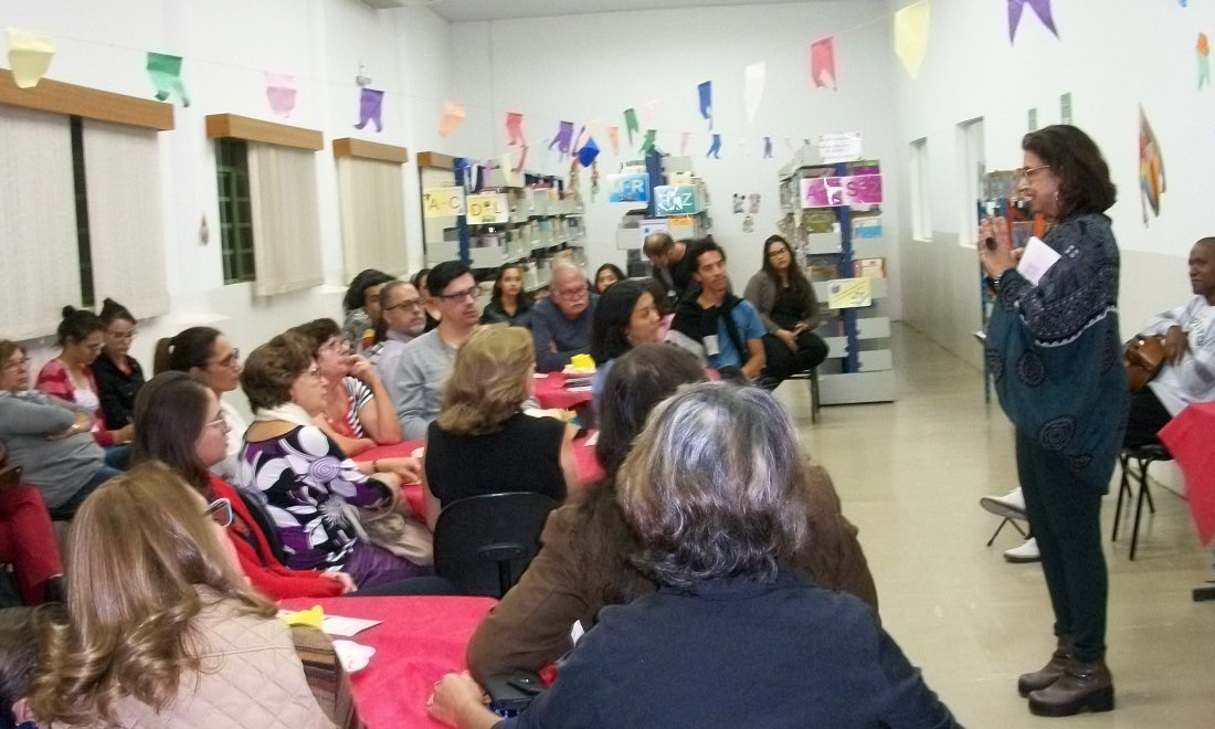 Biblioteca promove Degustação Literária nesta sexta-feira