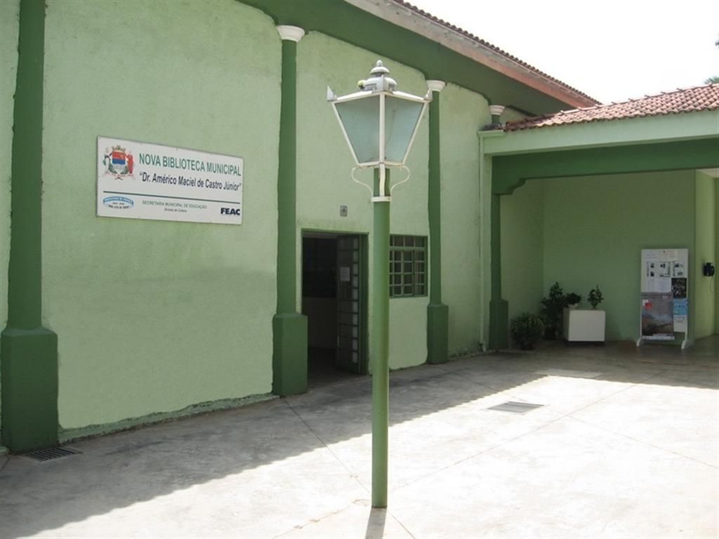 Biblioteca Pública Municipal sedia Oficina Escrita Criativa