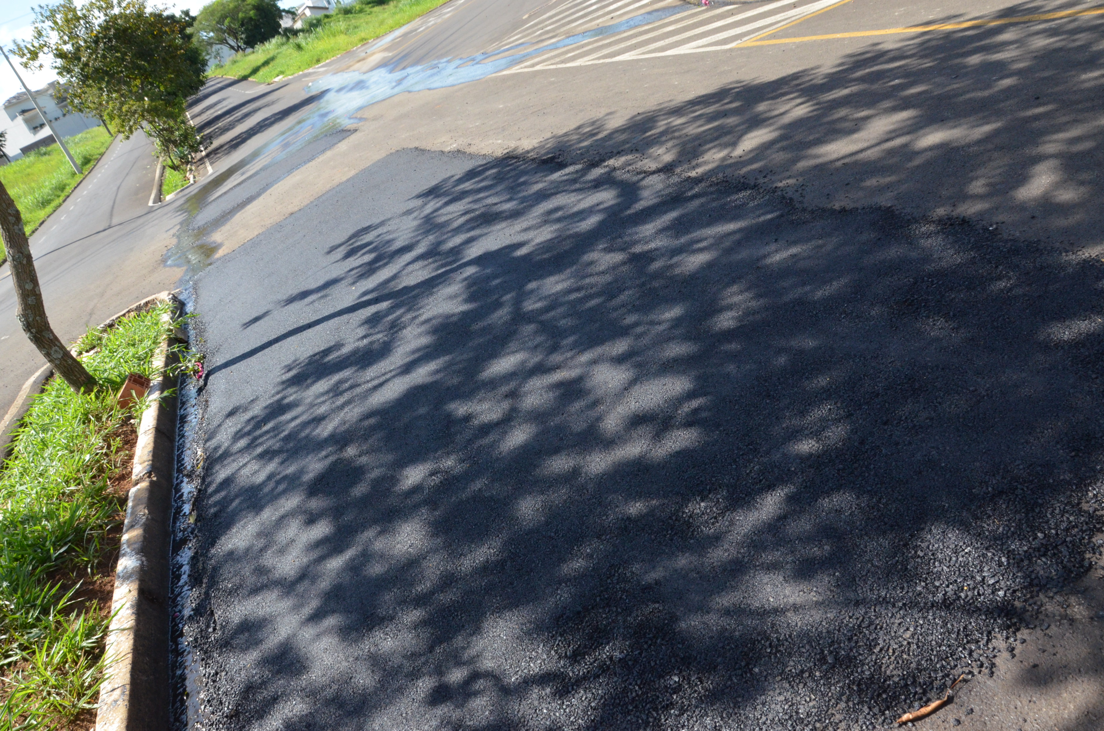 Novas licitações para remendos e recapeamento