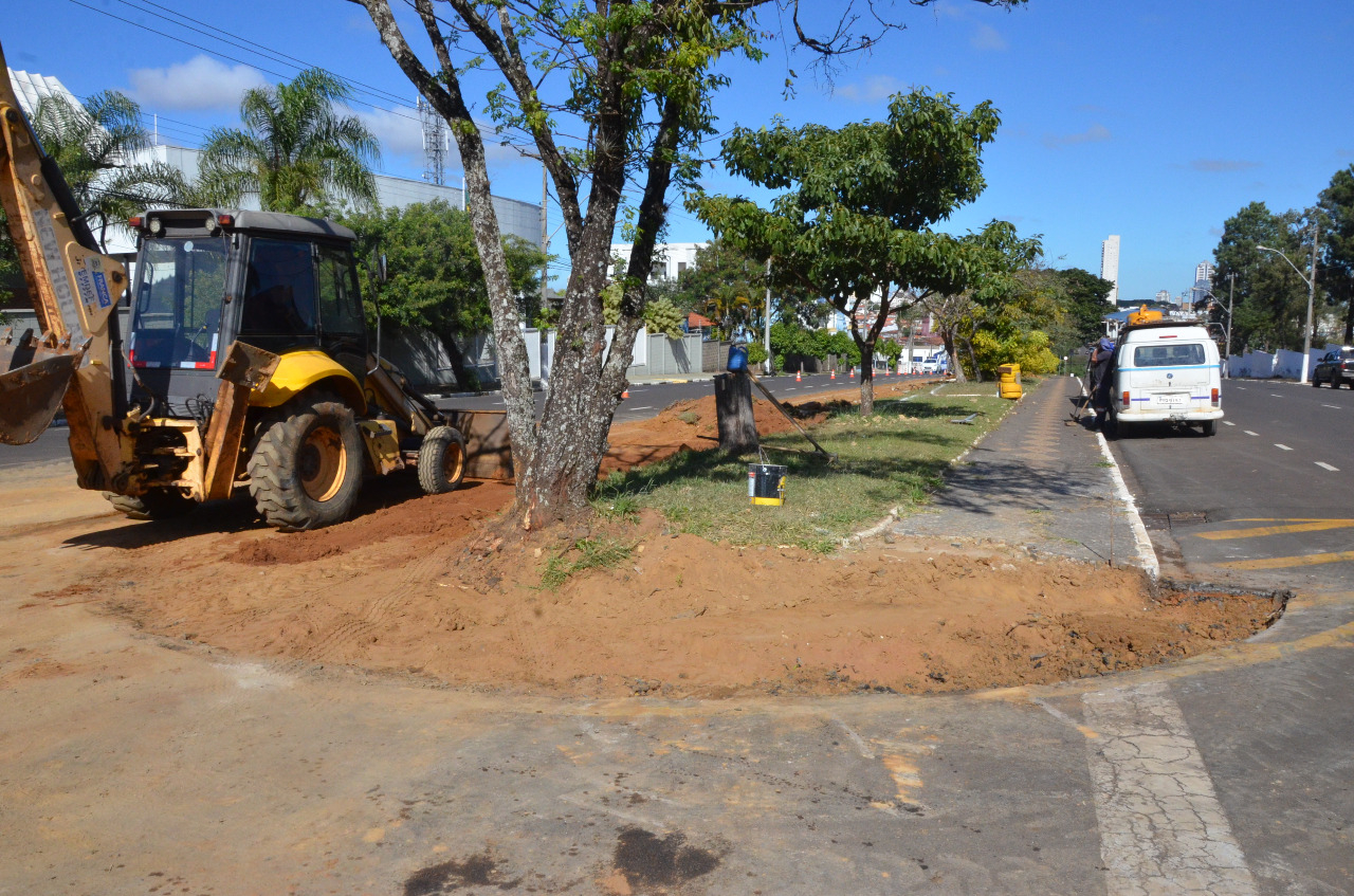 Prefeitura está realizando melhorias na Av. Presidente Vargas