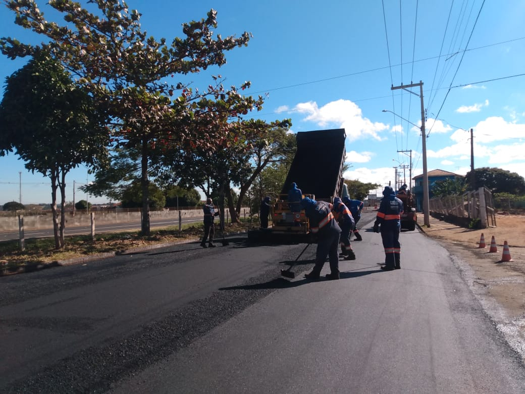Serviços de recapeamento asfáltico seguem pela cidade