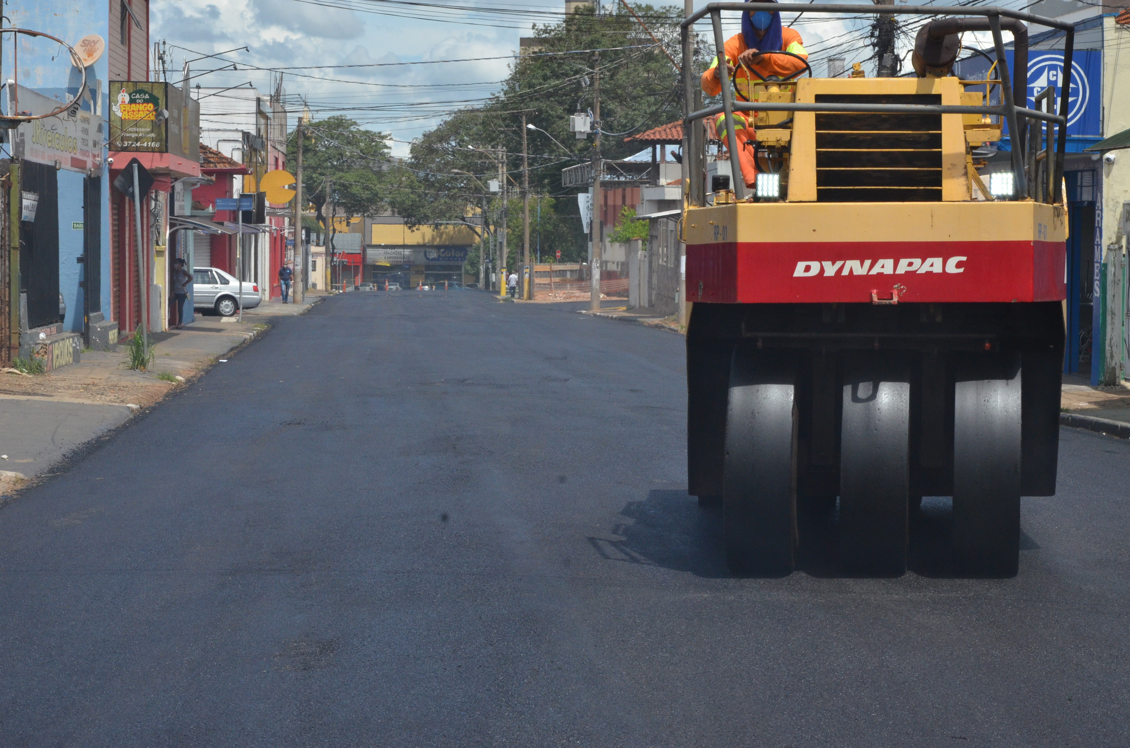 Recapeamento continua na Vila Nova