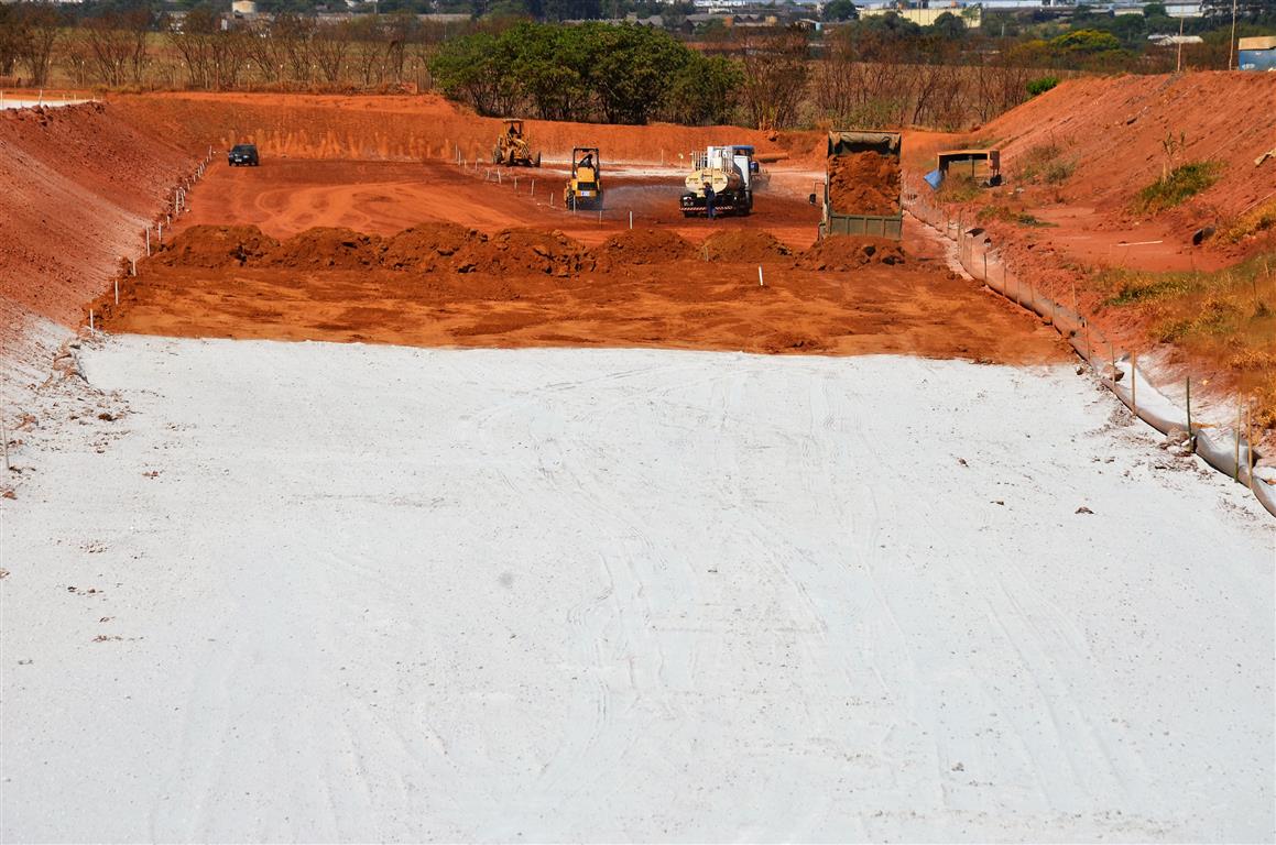 Prefeitura investe R$ 1,8 milhões em nova célula no Aterro Sanitário