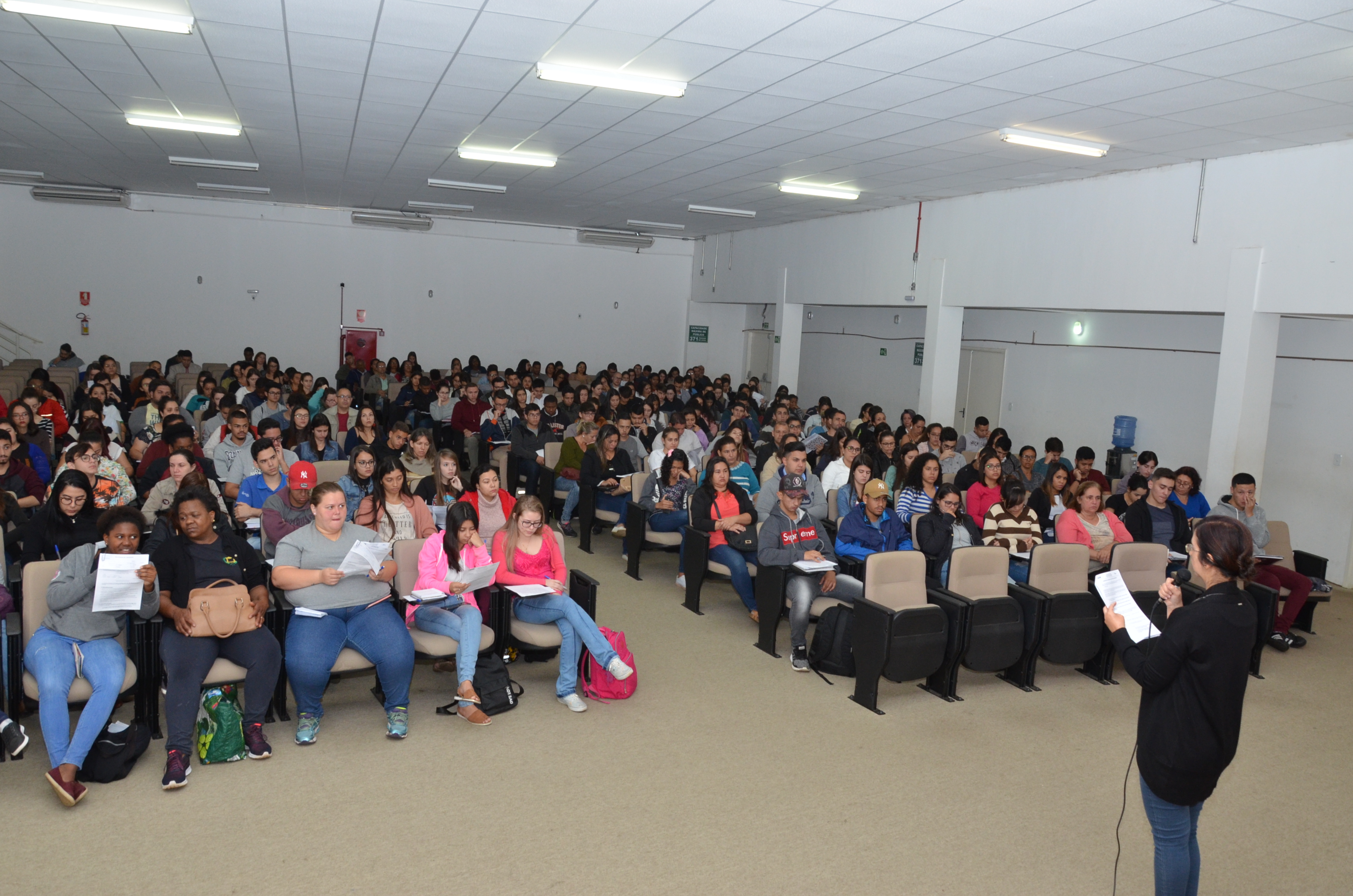Classificados no Bolsa Universidade recebem orientação