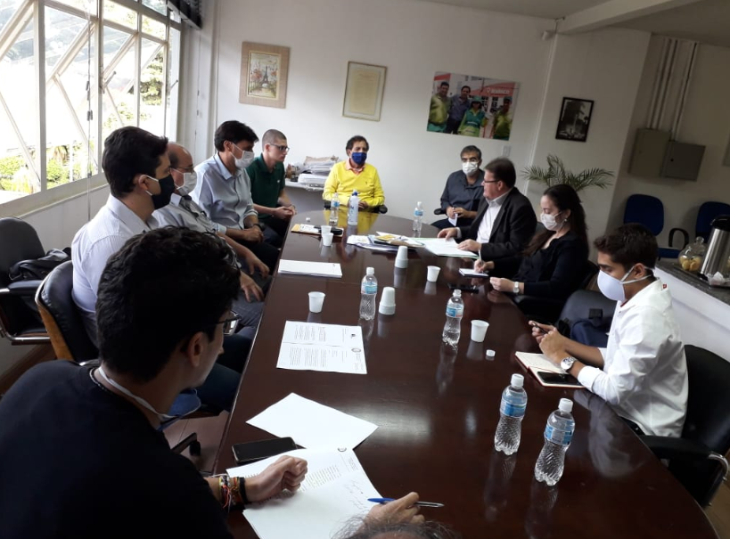 Reunião discute auxílio aos estudantes das Faculdades