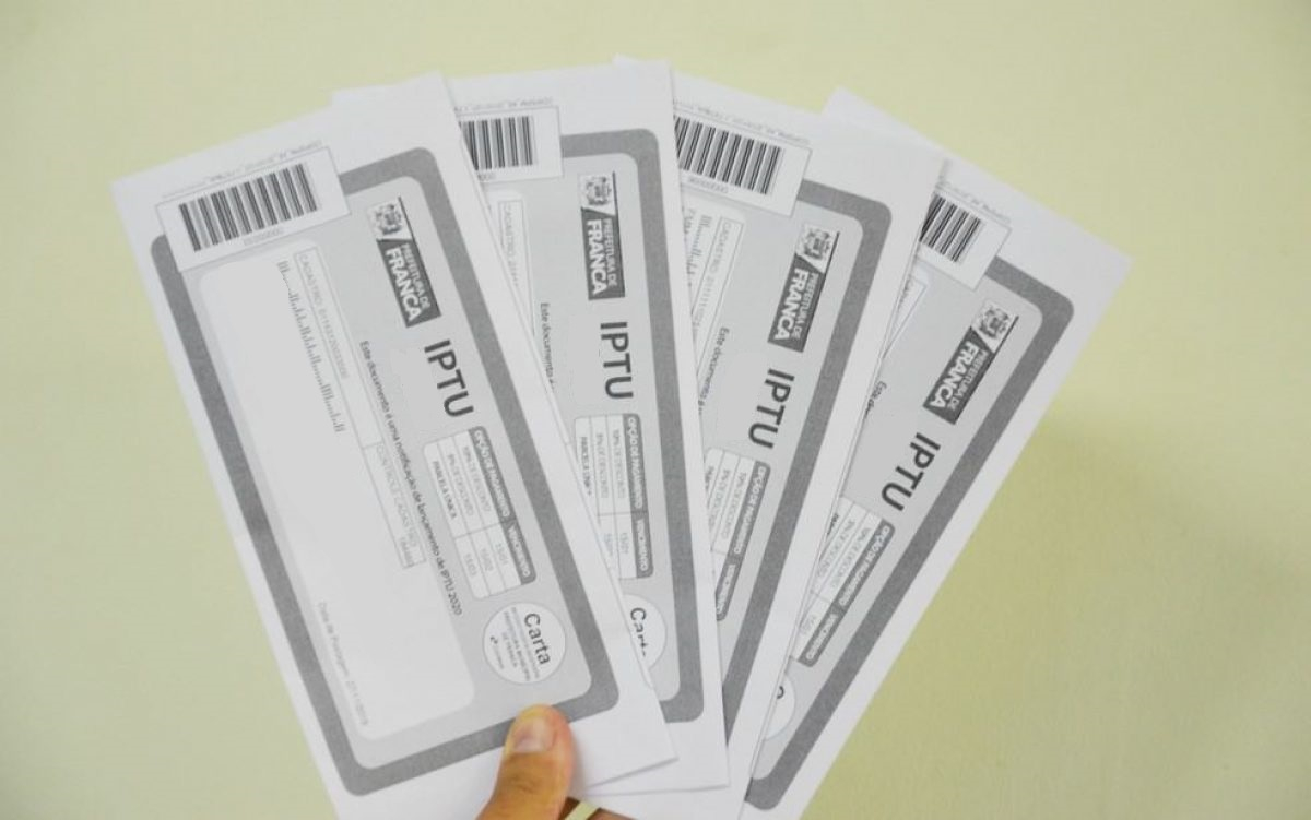 Novos carnês começam ser distribuídos