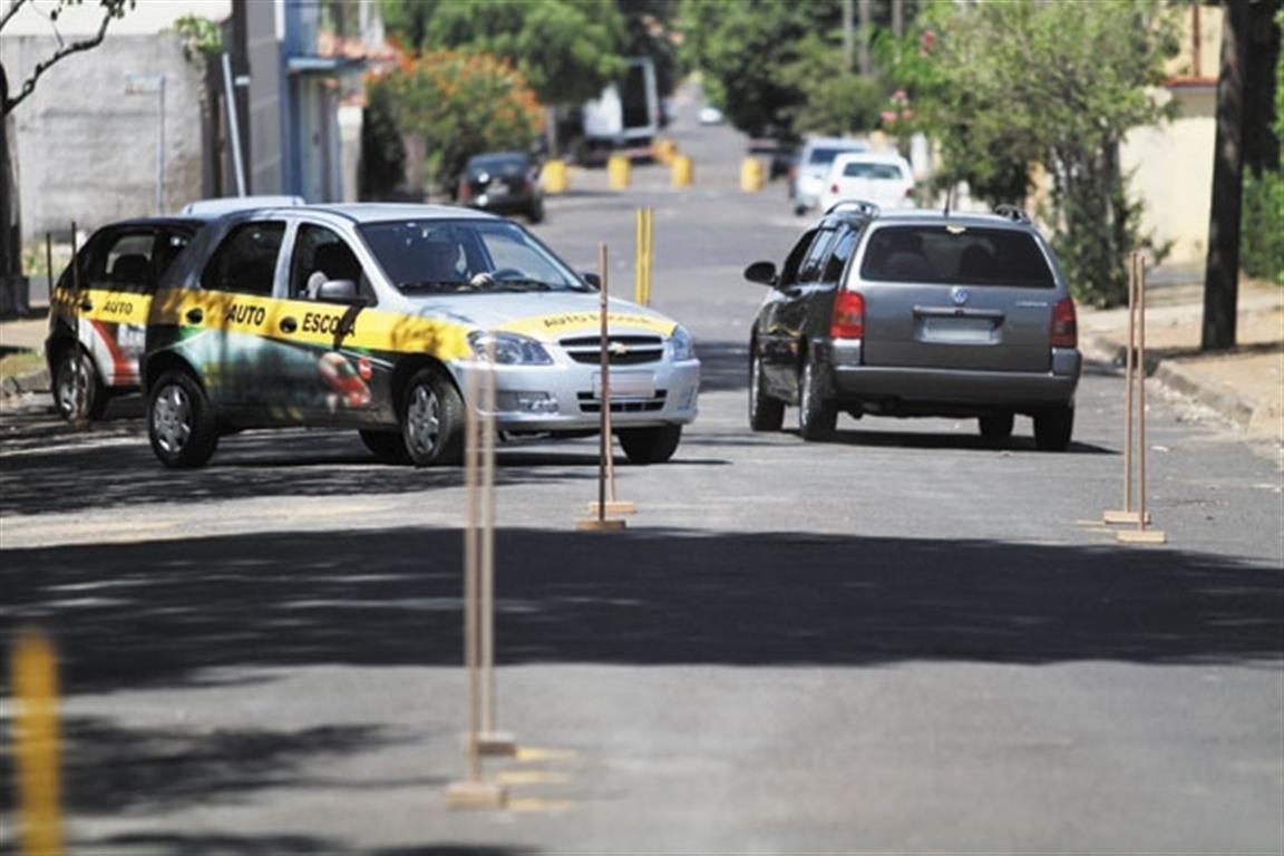 Provas práticas de concurso para motoristas acontecem neste domingo