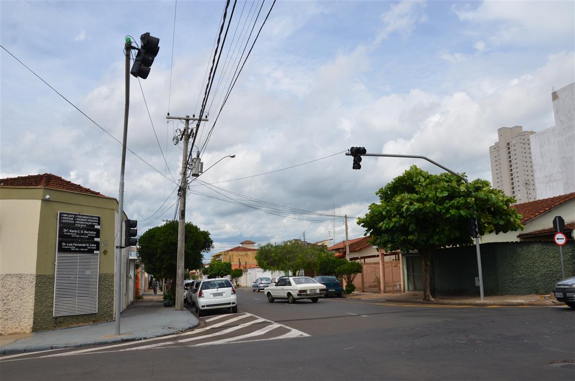 Novo semáforo para rua da Cidade Nova