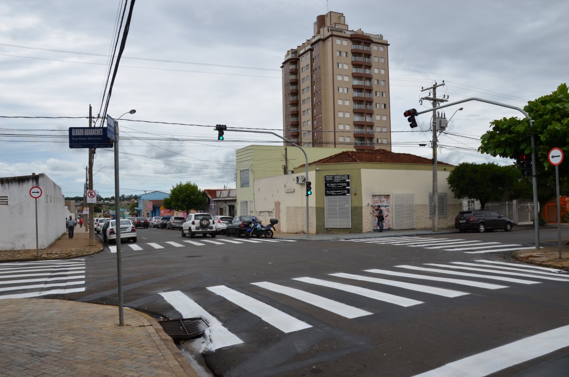 Novo semáforo entra em funcionamento