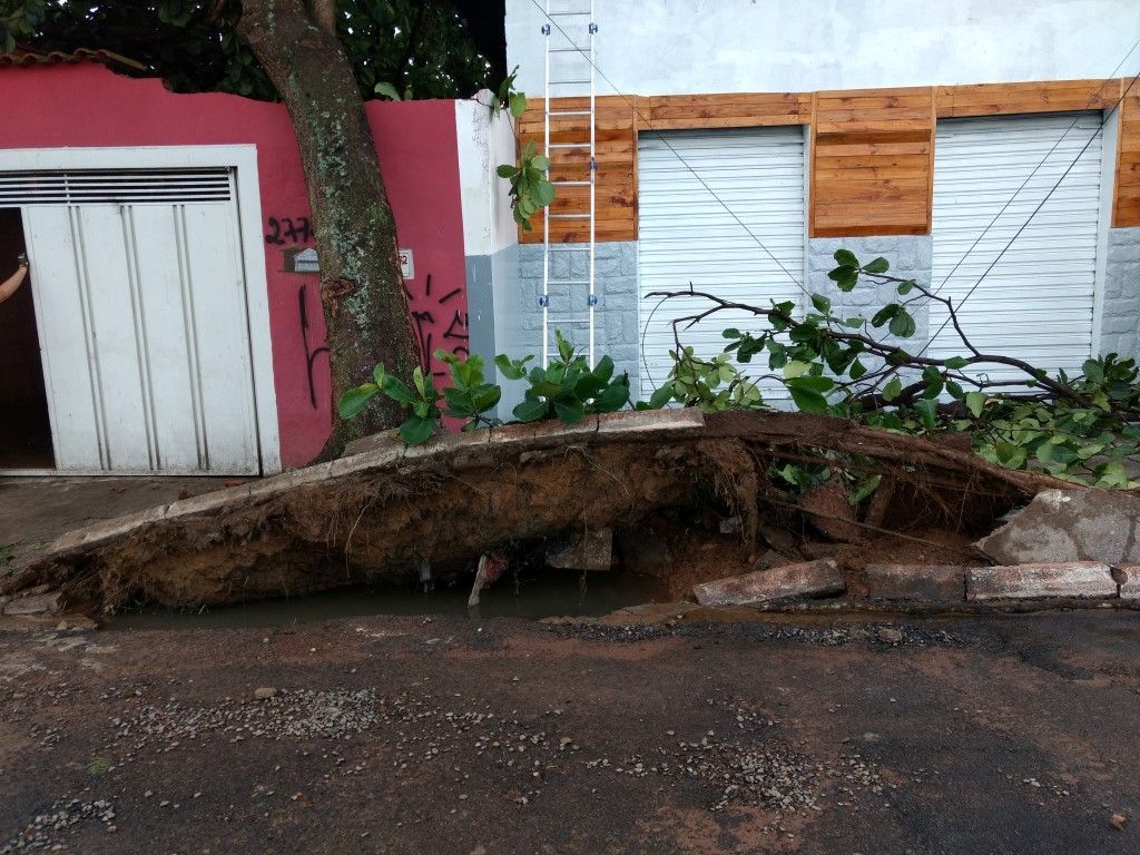 Operação rescaldo mobiliza equipes após temporal