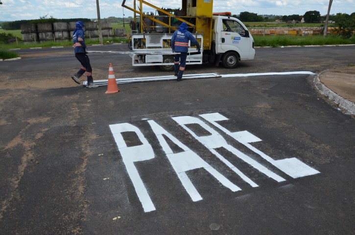 Volta as aulas têm reforço na sinalização escolar