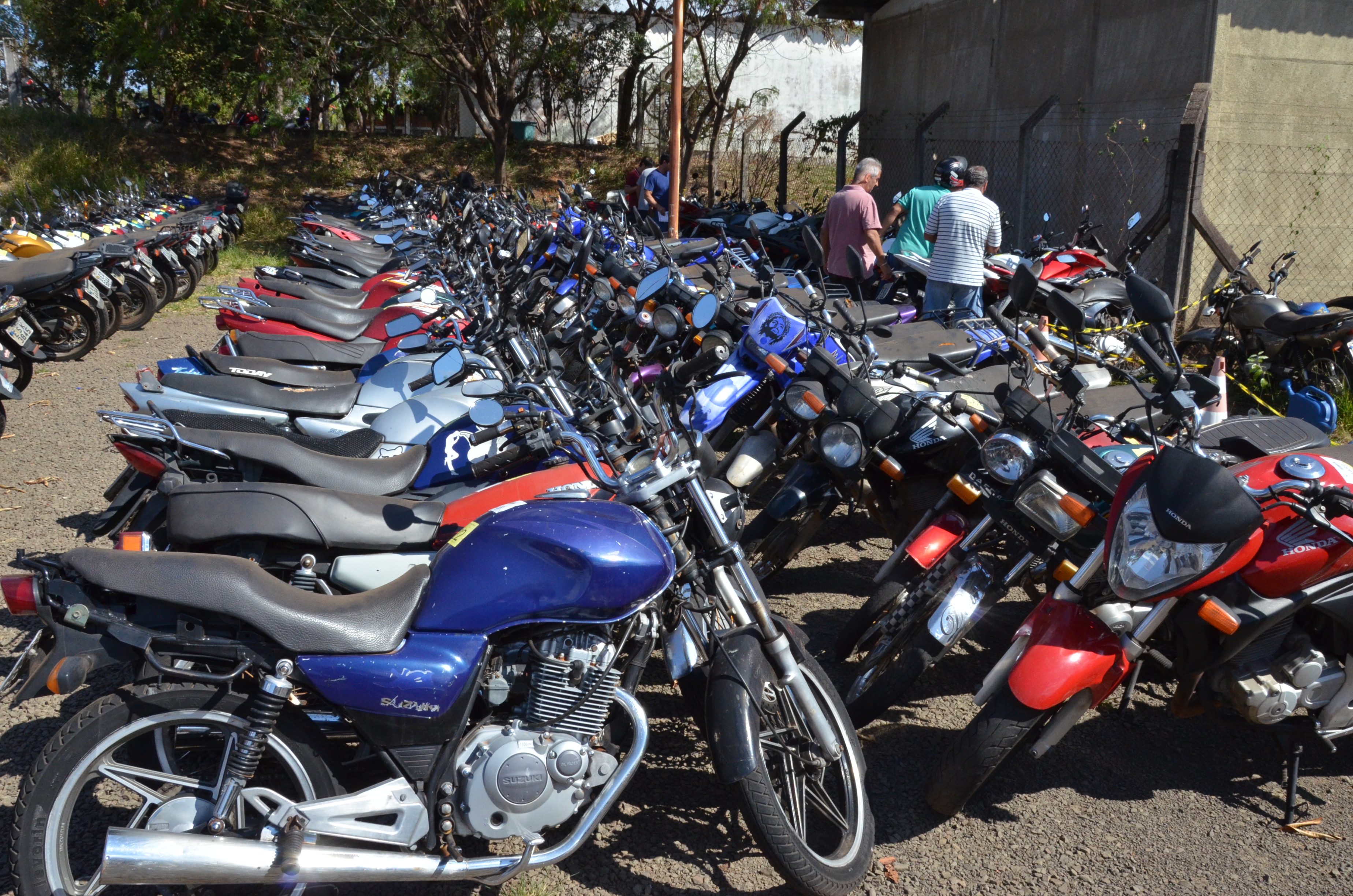 Leilão de veículos no Pátio Modelo