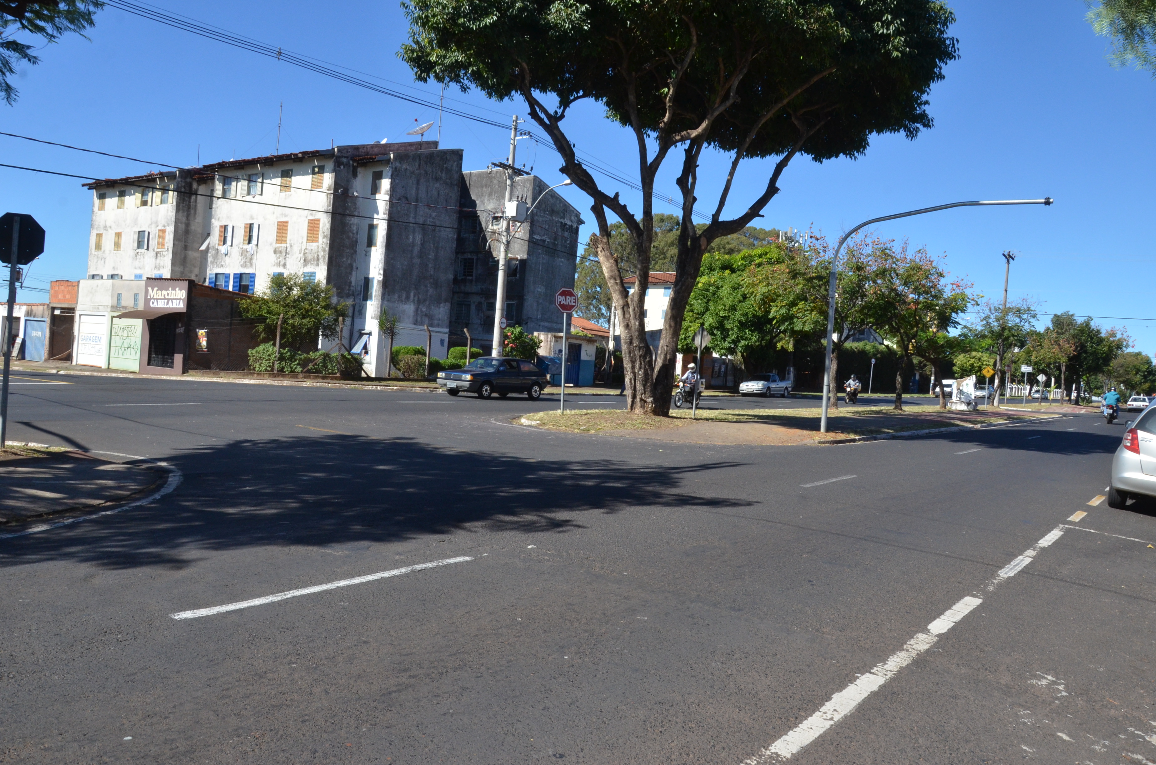 Semáforos vão disciplinar tráfego na Abrahão Brickman