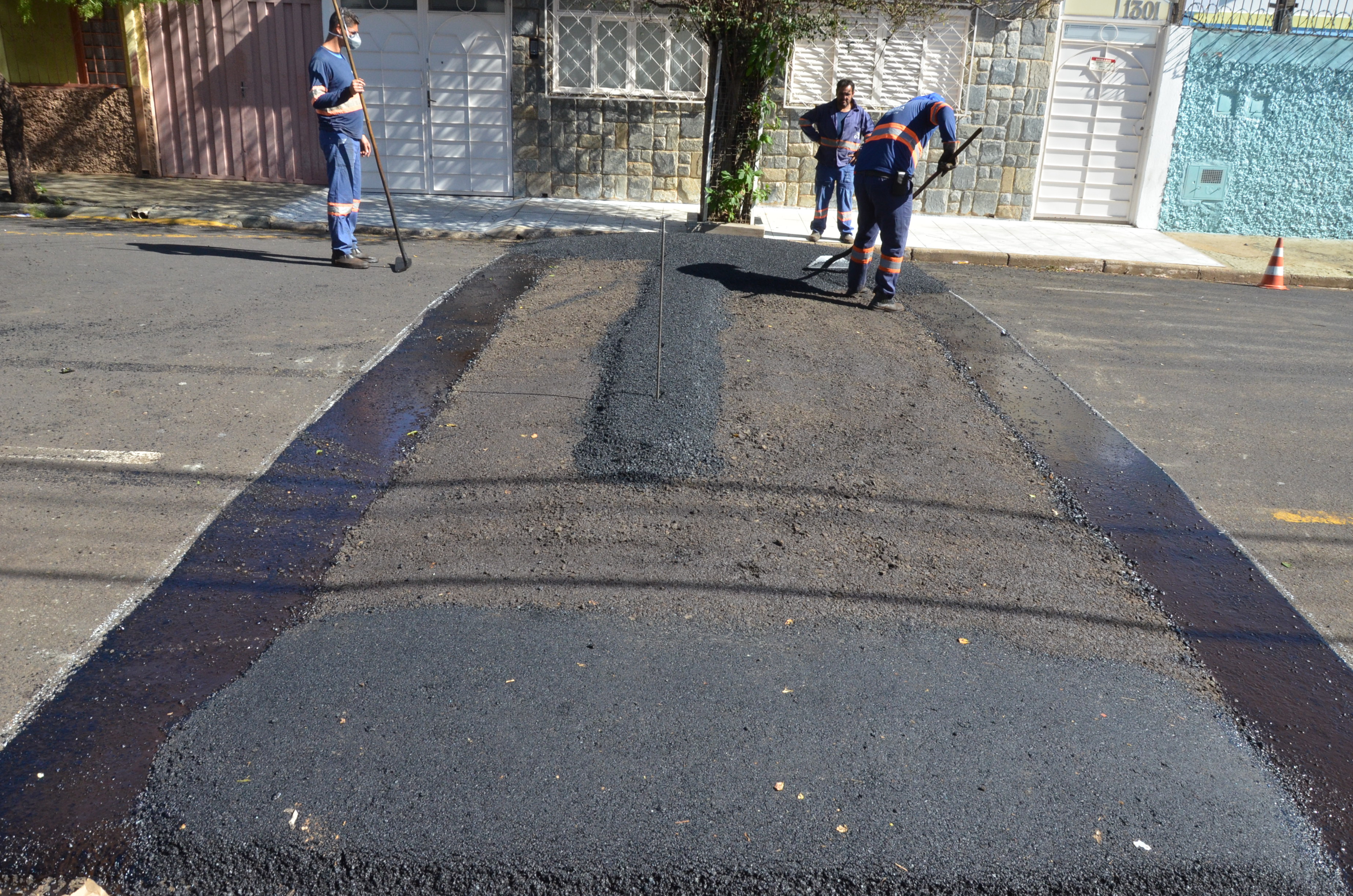 Novas lombadas são instaladas em ruas da Vila Nova