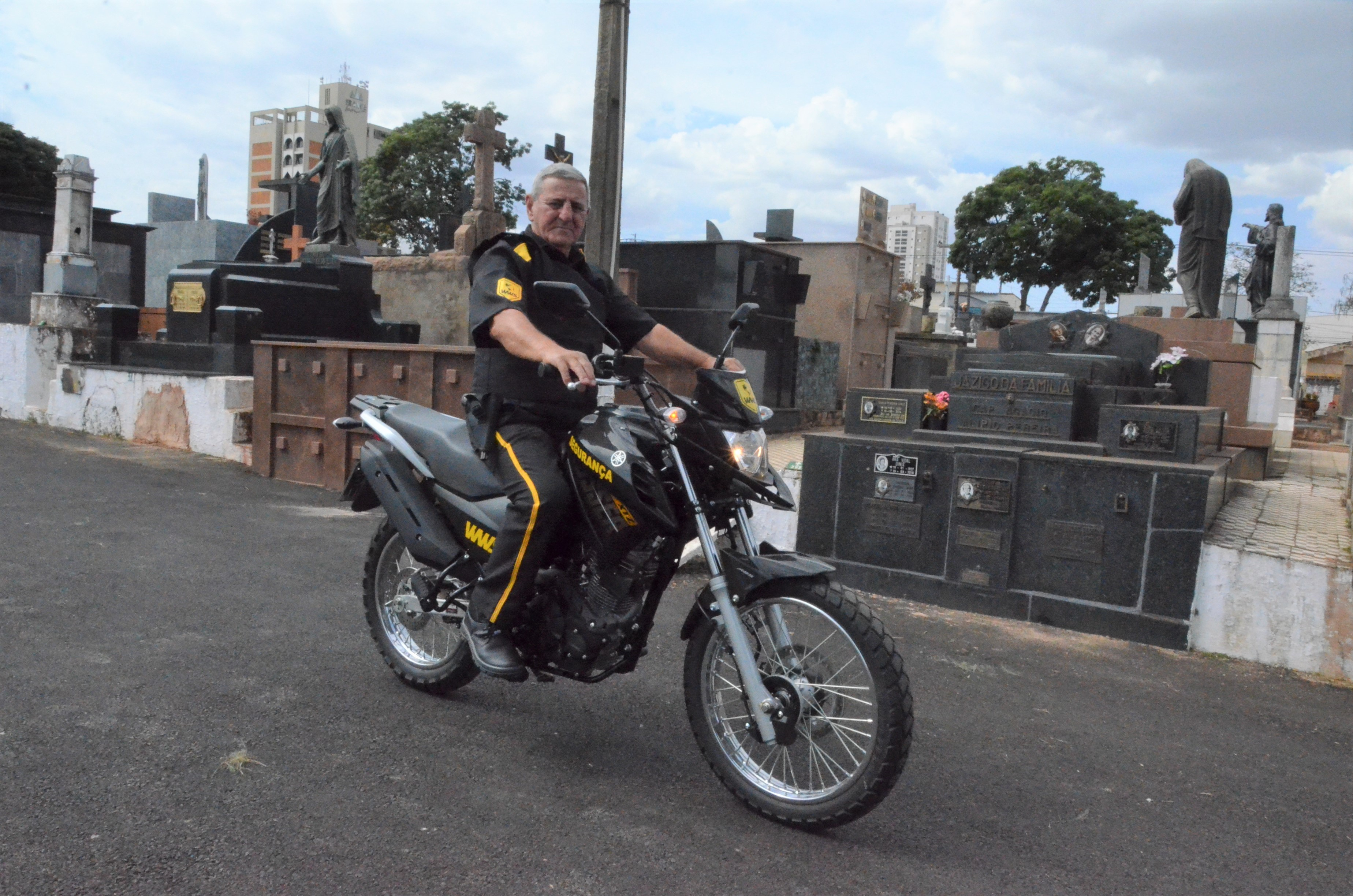 Cemitério da Saudade conta com vigilância armada