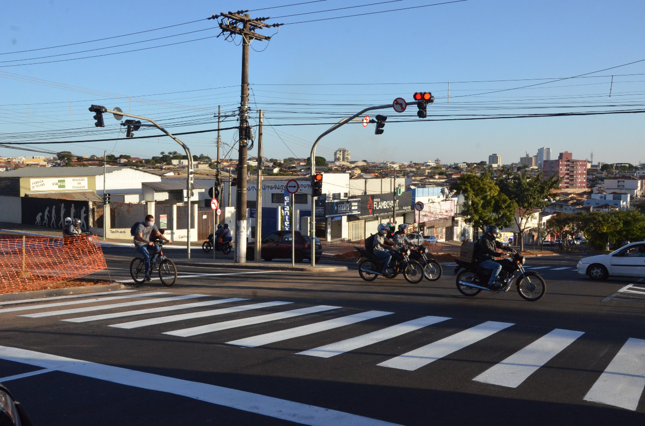 Prefeitura libera novos semáforos na Presidente Vargas