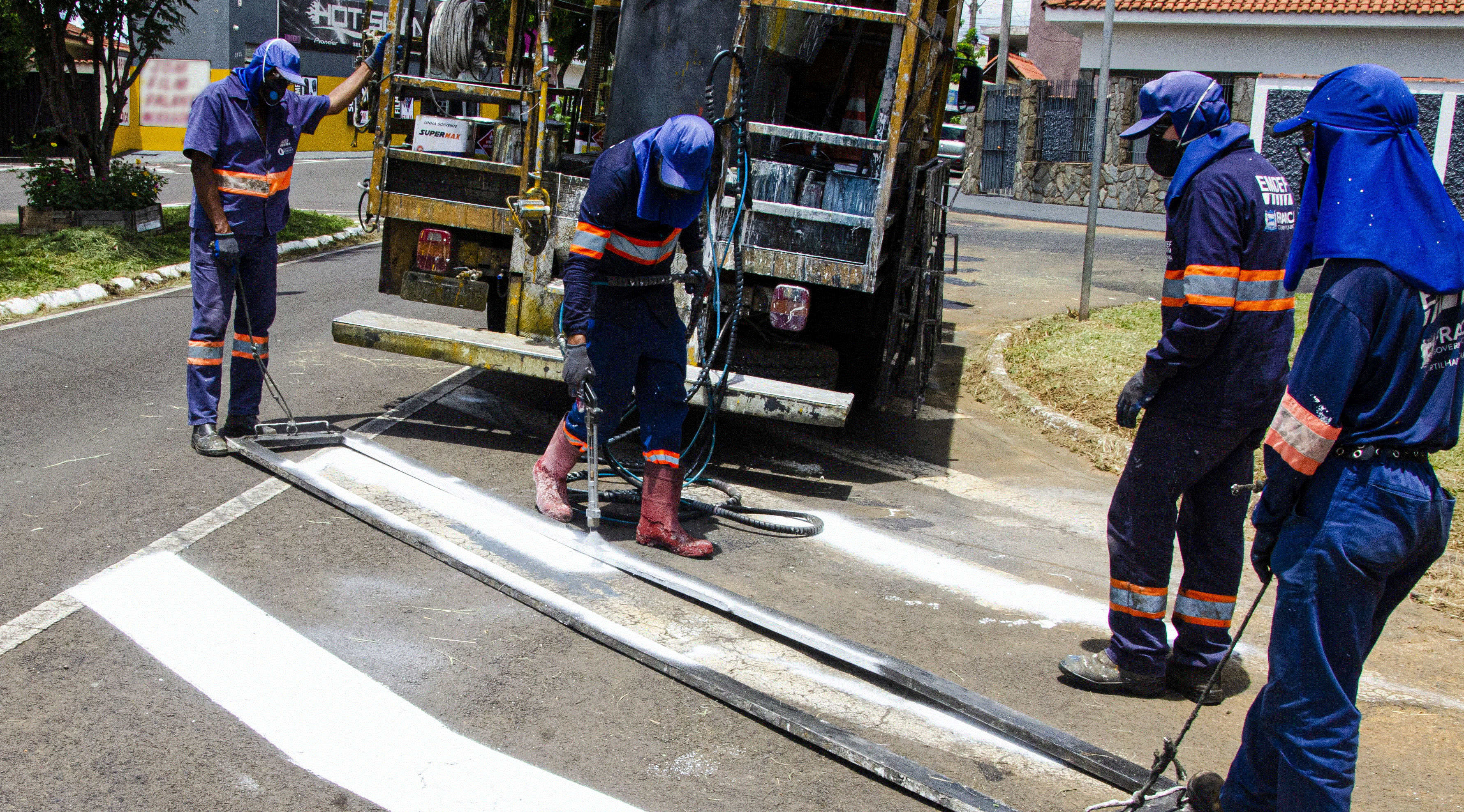 Sinalização melhora segurança em vias recapeadas