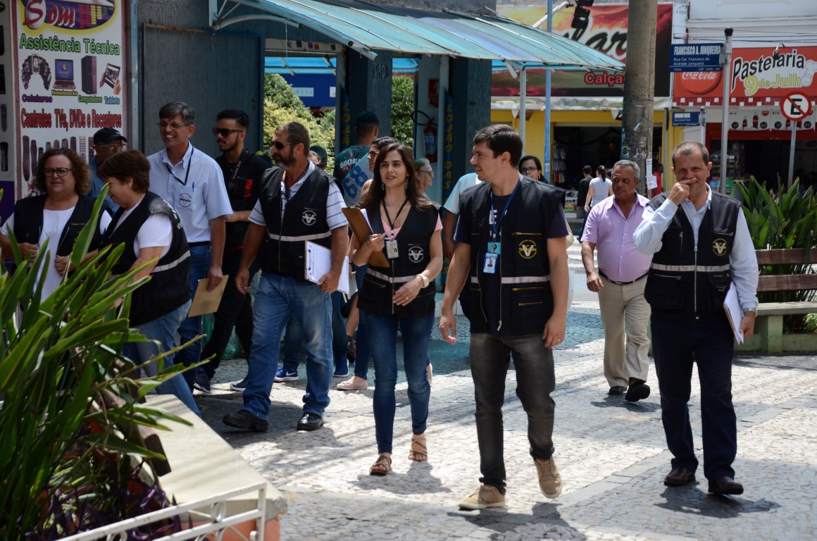 Fiscalização atua para coibir abusos na área central