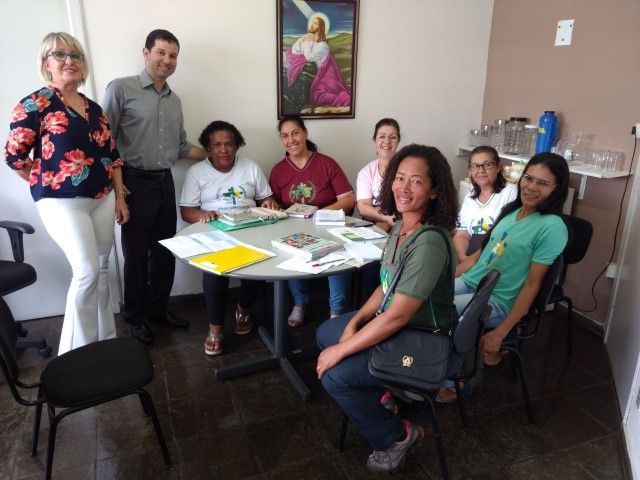 Secretário recebe colaboradoras da Pastoral da Criança