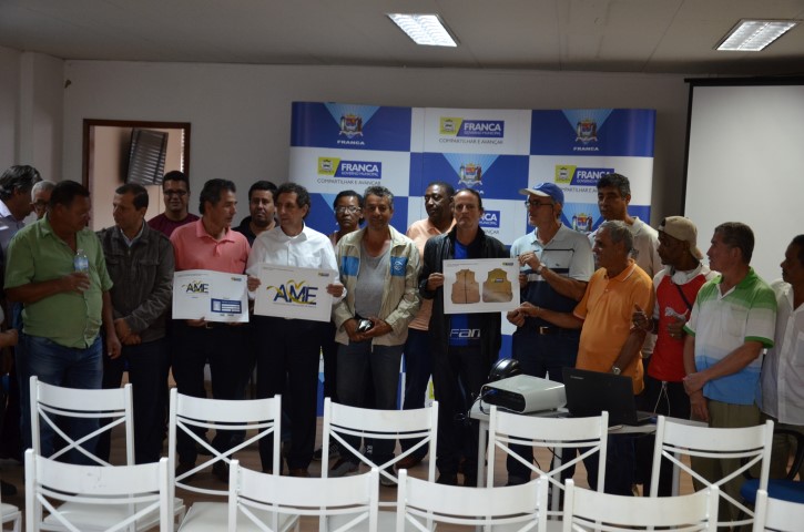 Formada a Associação dos Mercadores de Franca