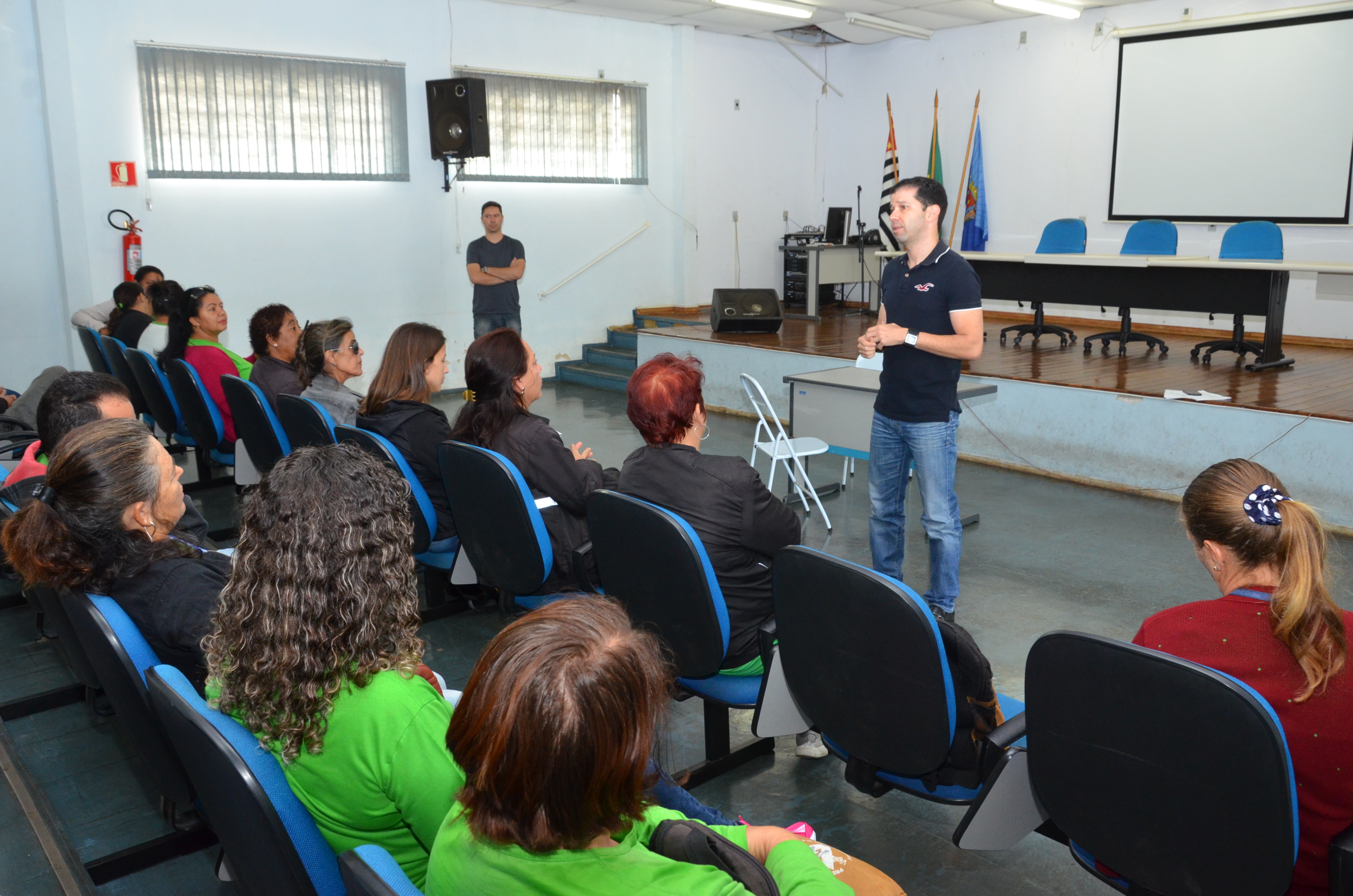 Saúde coloca equipes nas ruas em campanha contra dengue