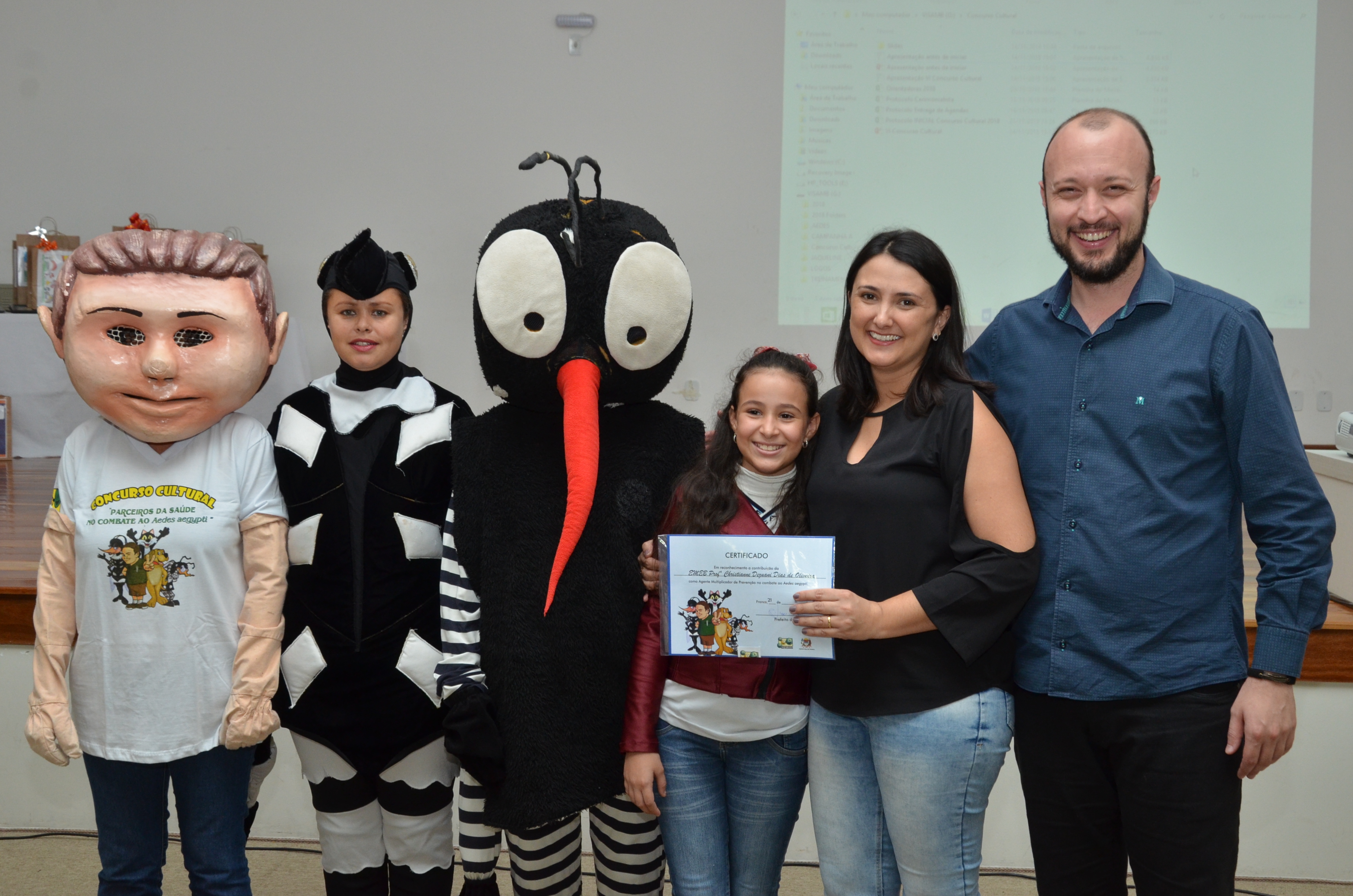 Prefeitura premia alunos no Concurso Cultural Parceiros Da Saúde (Prevenção e combate ao Aedes aegypti)