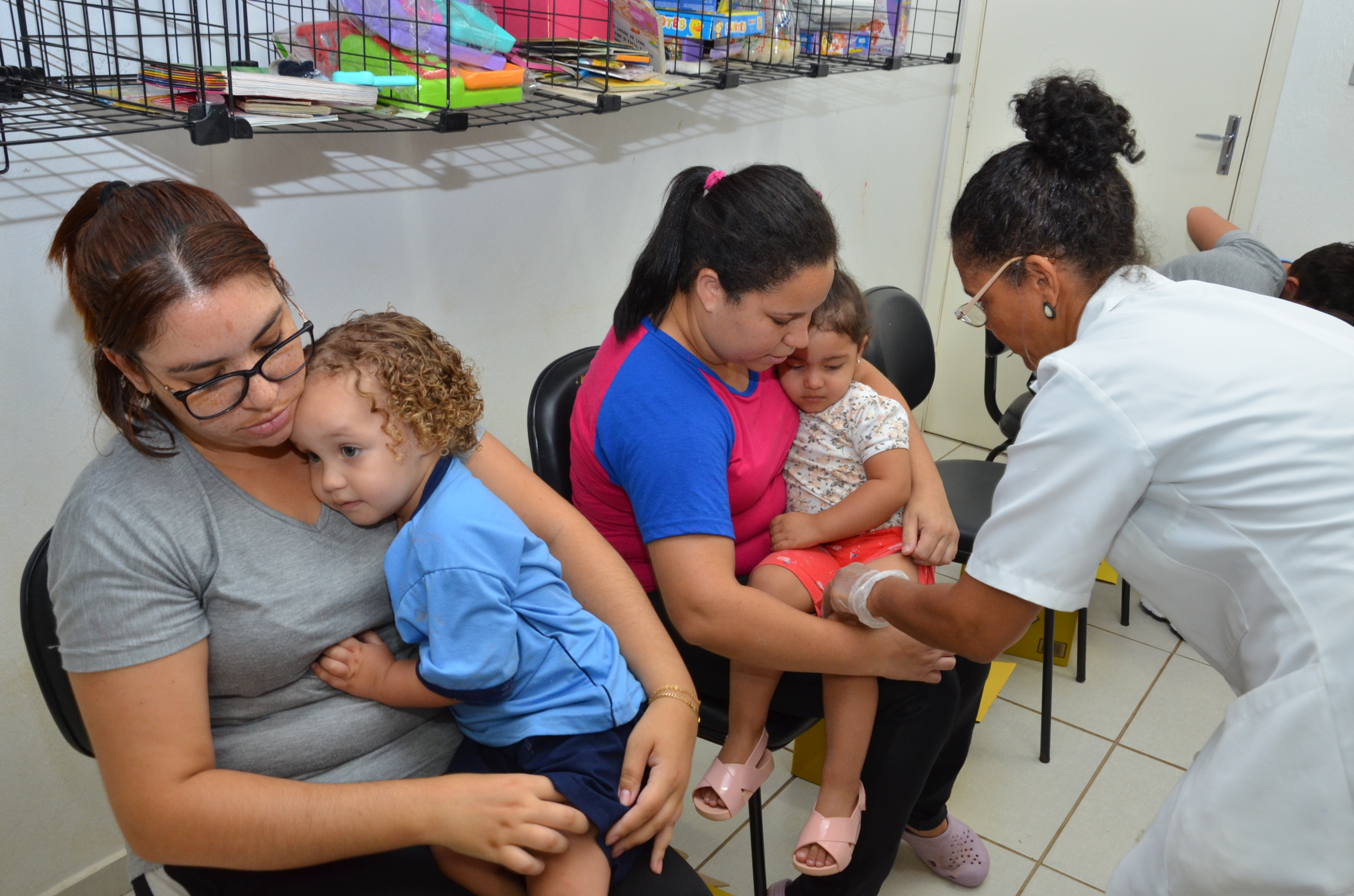 Creche Centro Espírita Lar de Ismália recebe vacinação