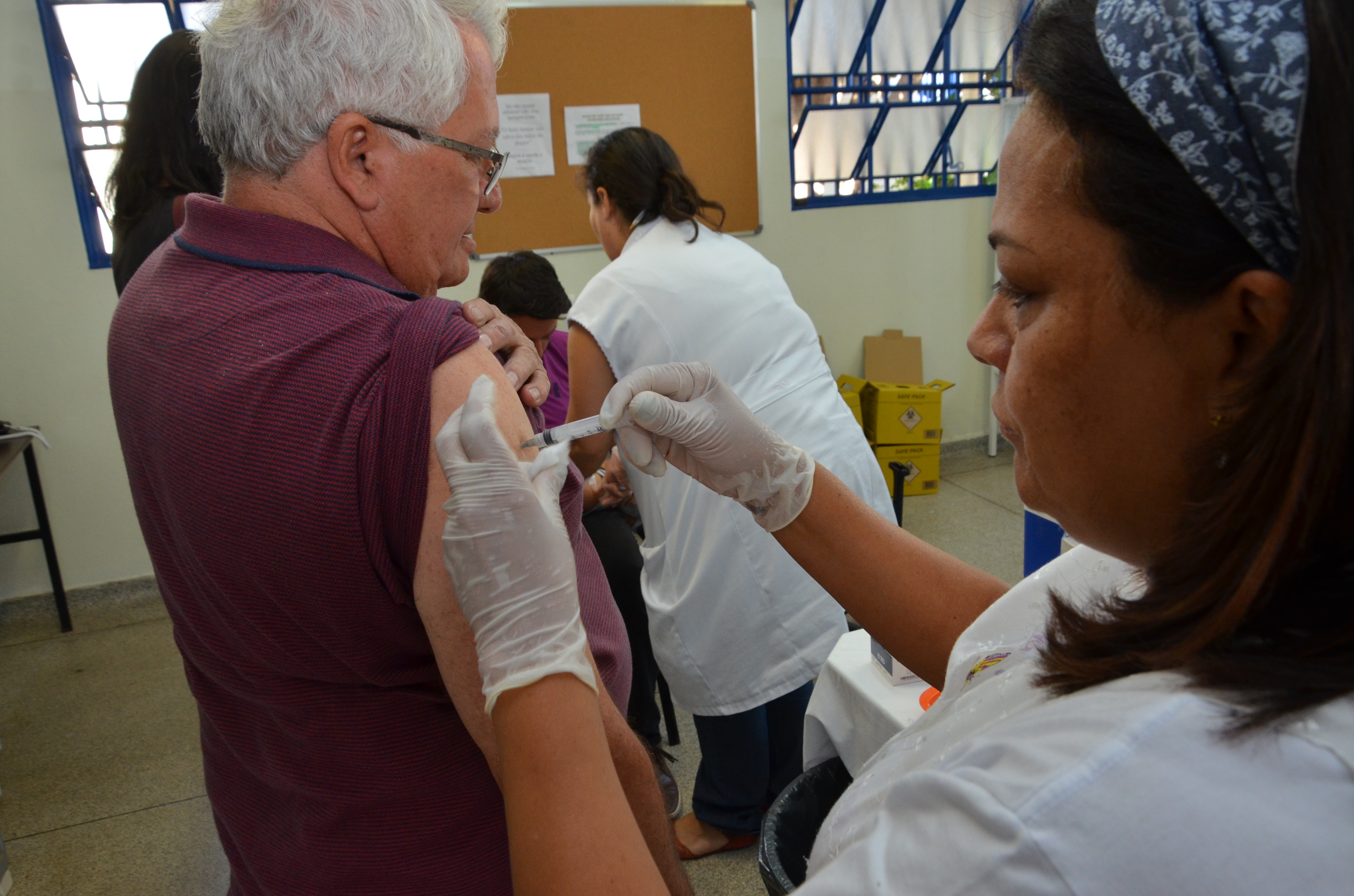 Vacinação contra gripe continua nas UBS