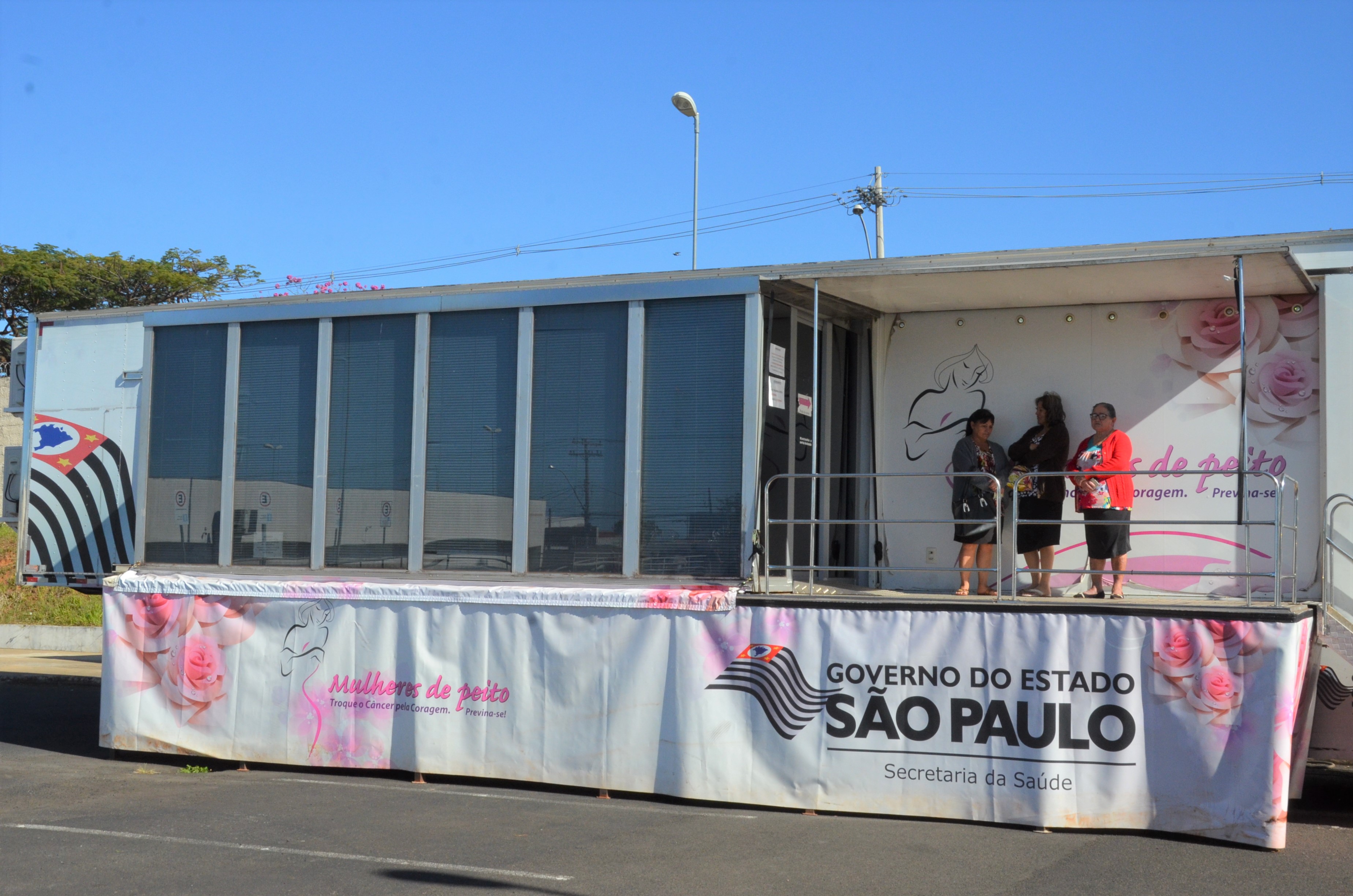 Carreta Mulheres de Peito interrompe atendimento no feriado