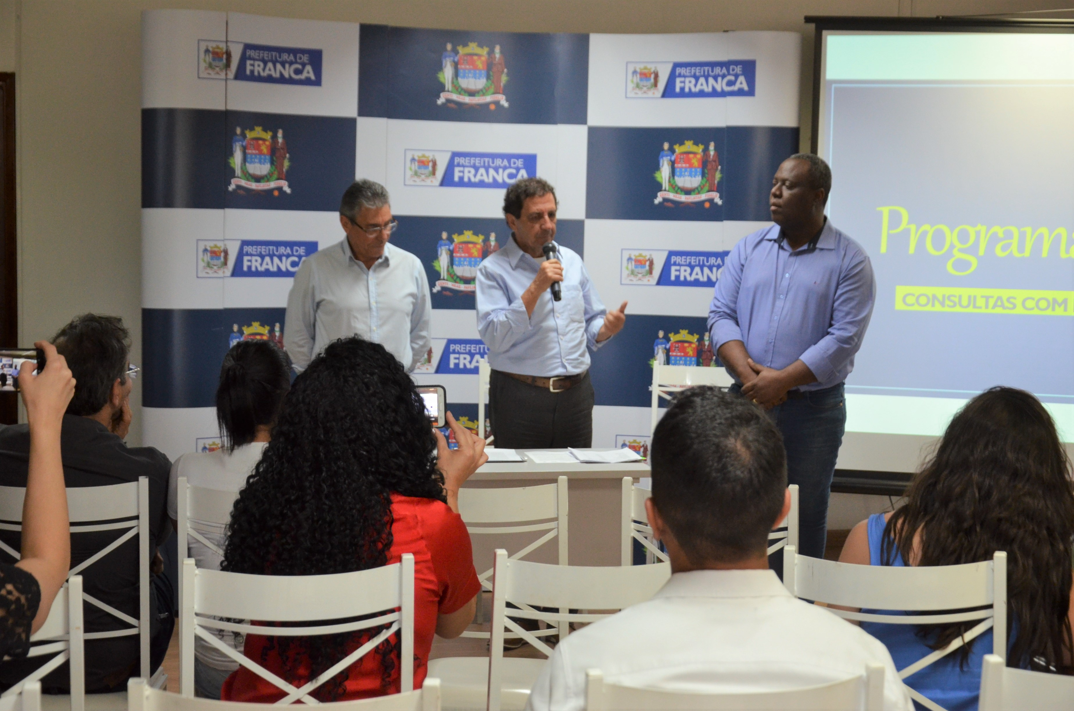 Prefeitura firma convênio com Santa Casa e lança programa Zera Fila